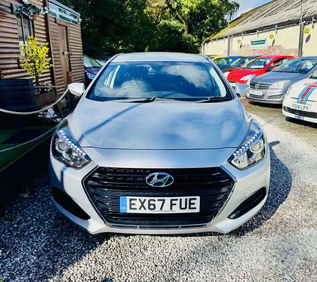 A 2017 HYUNDAI I40 1.7 CRDi Blue Drive S Saloon 4dr Diesel Manual Euro 6 (s/s) (141 ps) AUTO L A 2017 HYUNDAI I40 1.7 CRDi Blue Drive S Saloon 4dr Diesel Manual Euro 6 (s/s) (141 ps) AUTO L