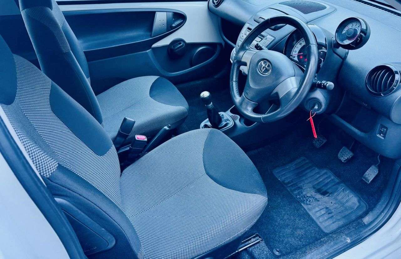 2014 TOYOTA AYGO 2014 TOYOTA AYGO