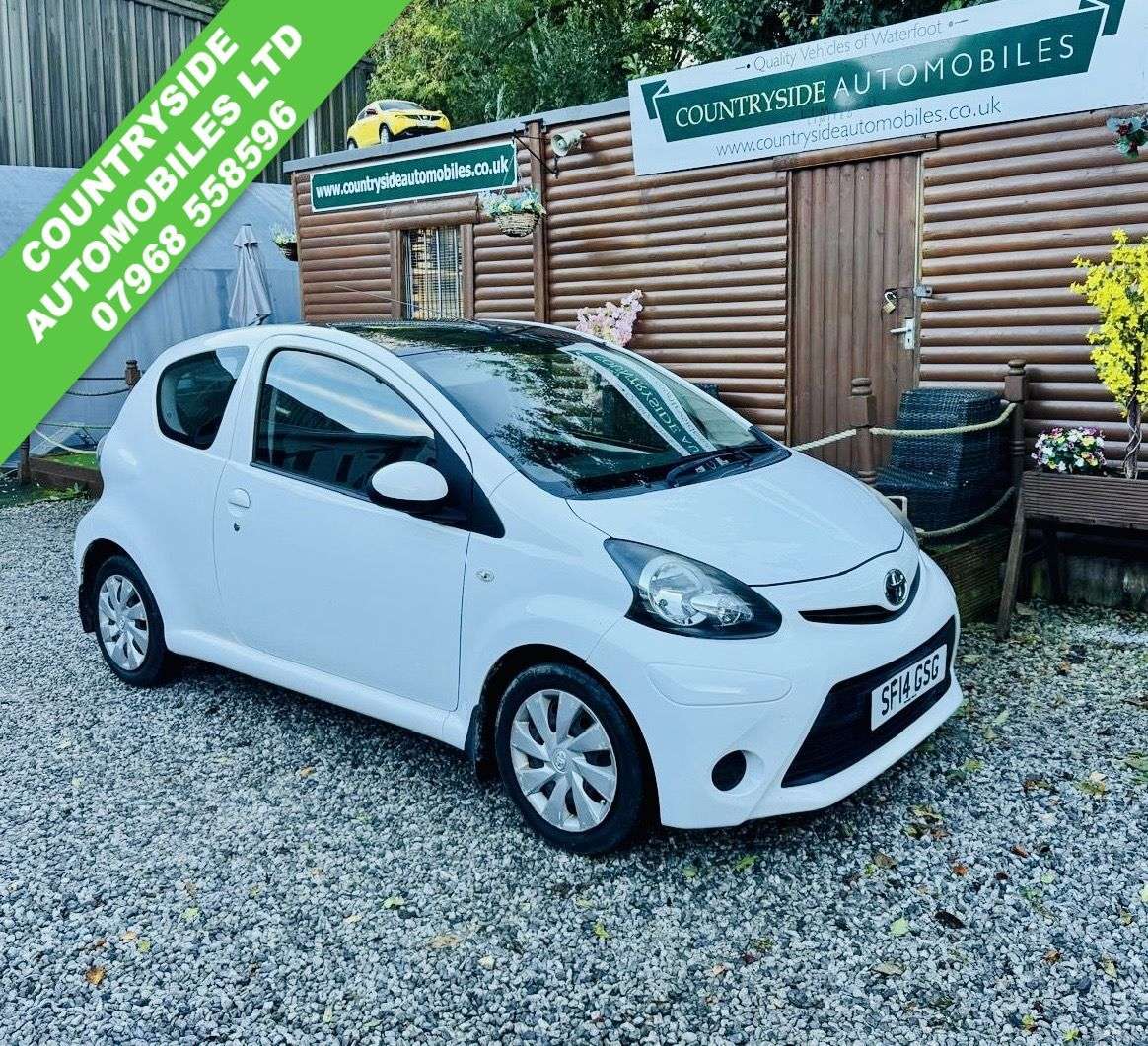A 2014 TOYOTA AYGO 1.0 VVT-i Move Hatchback 3dr Petrol Manual Euro 5 (68 ps) 2 KEYS A 2014 TOYOTA AYGO 1.0 VVT-i Move Hatchback 3dr Petrol Manual Euro 5 (68 ps) 2 KEYS