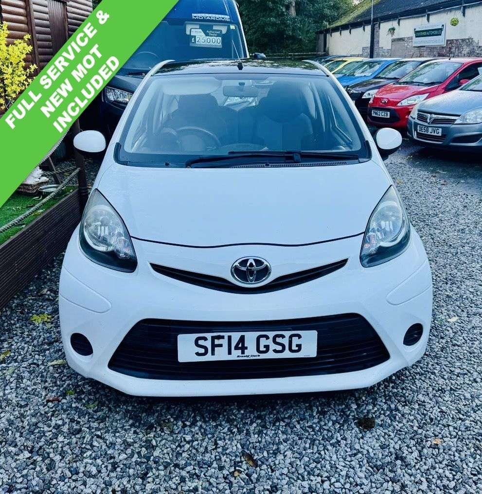 A 2014 TOYOTA AYGO 1.0 VVT-i Move Hatchback 3dr Petrol Manual Euro 5 (68 ps) 2 KEYS A 2014 TOYOTA AYGO 1.0 VVT-i Move Hatchback 3dr Petrol Manual Euro 5 (68 ps) 2 KEYS