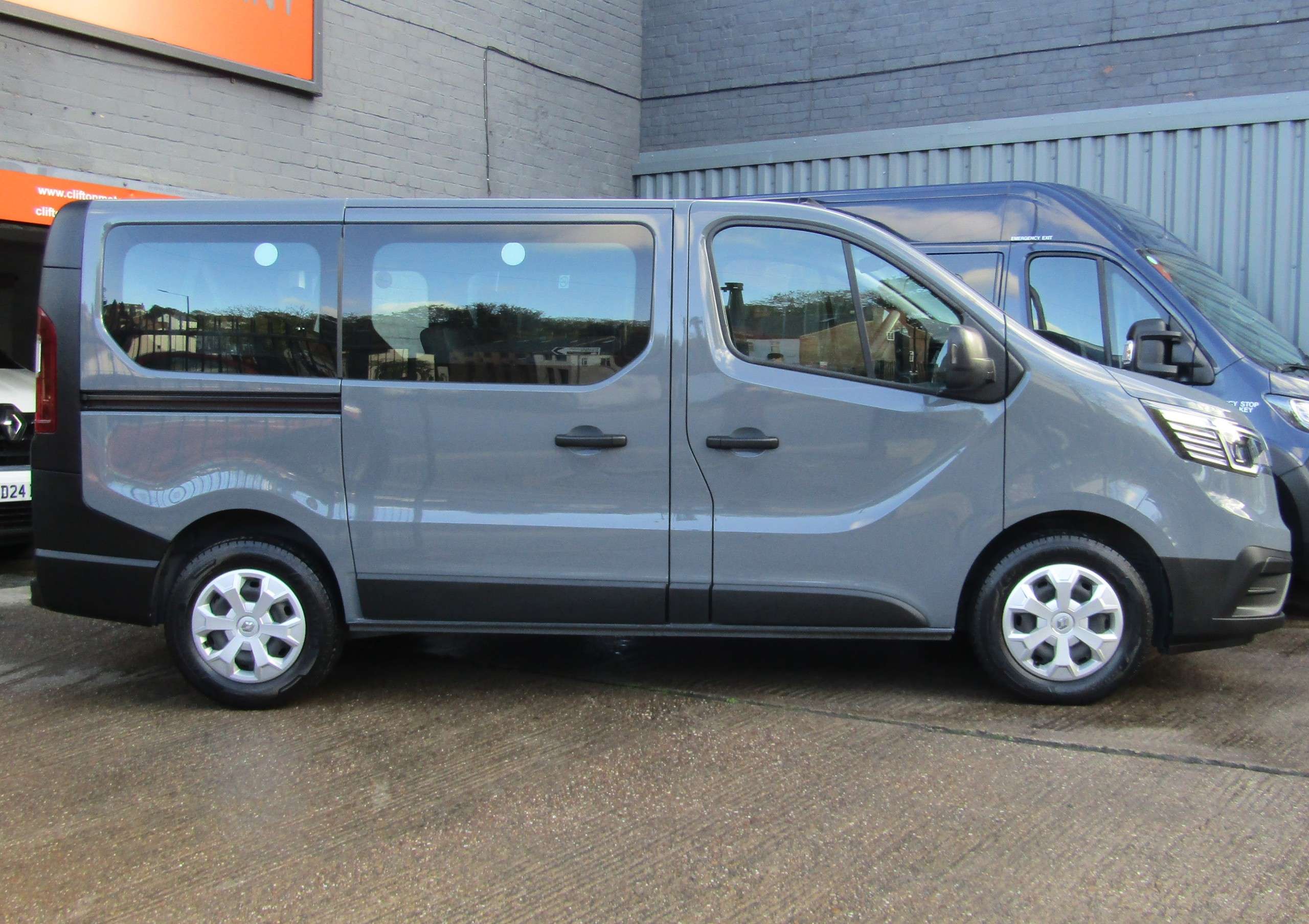 2022 RENAULT TRAFIC 2022 RENAULT TRAFIC