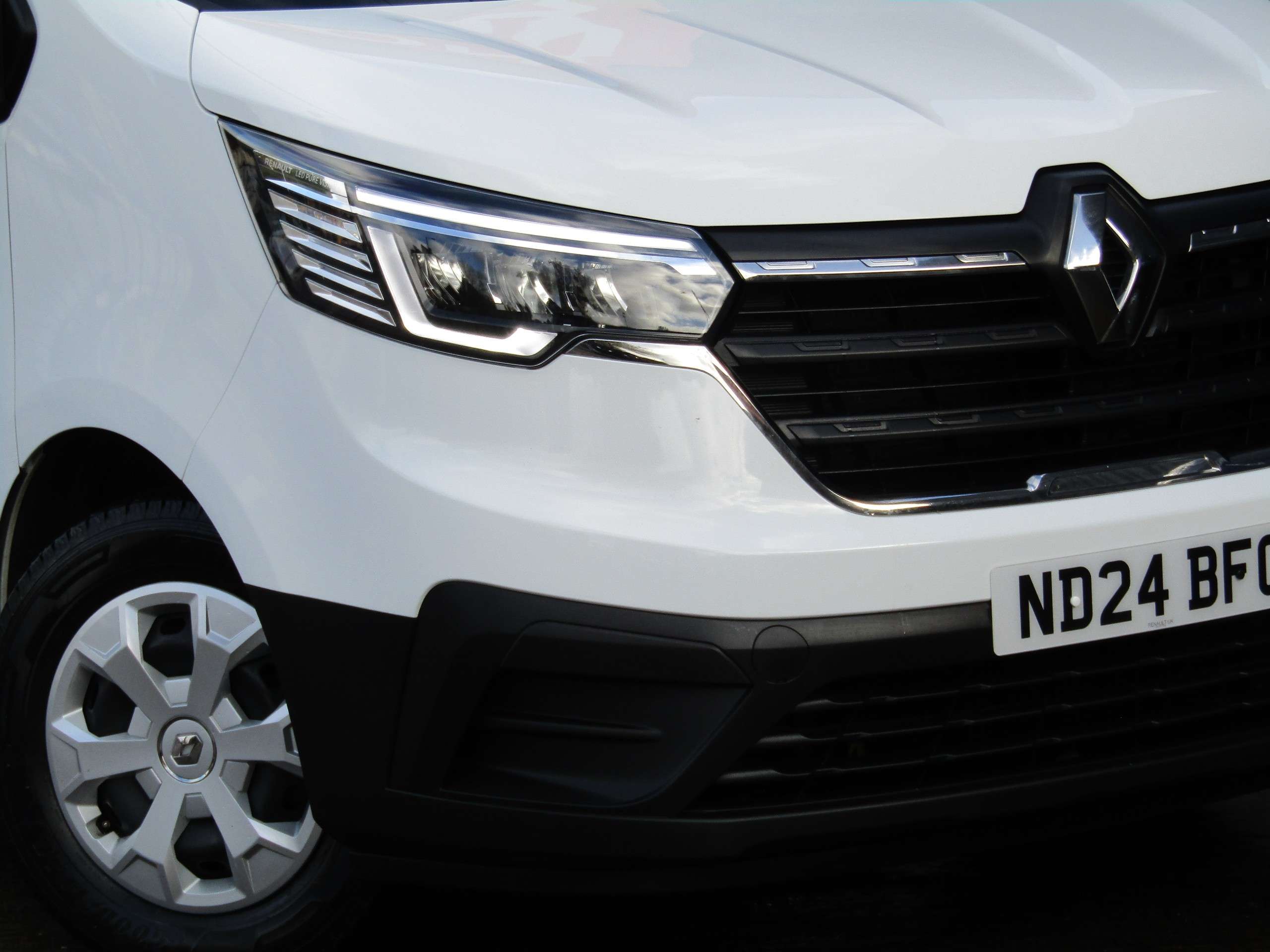 2024 RENAULT TRAFIC 2024 RENAULT TRAFIC