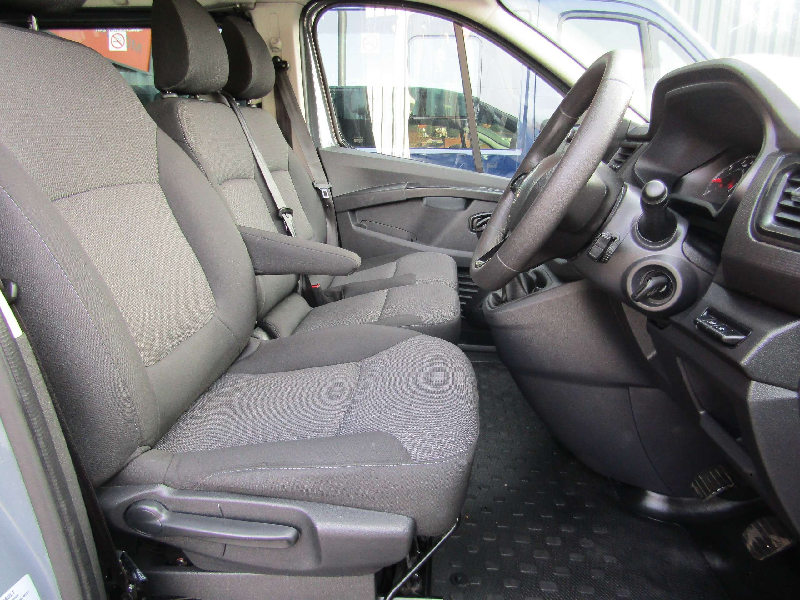 2022 RENAULT TRAFIC 2022 RENAULT TRAFIC