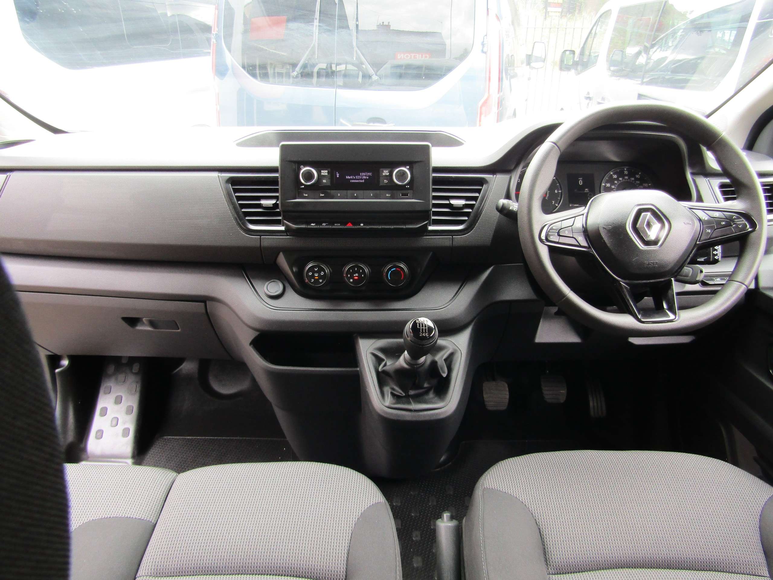 2023 RENAULT TRAFIC 2023 RENAULT TRAFIC