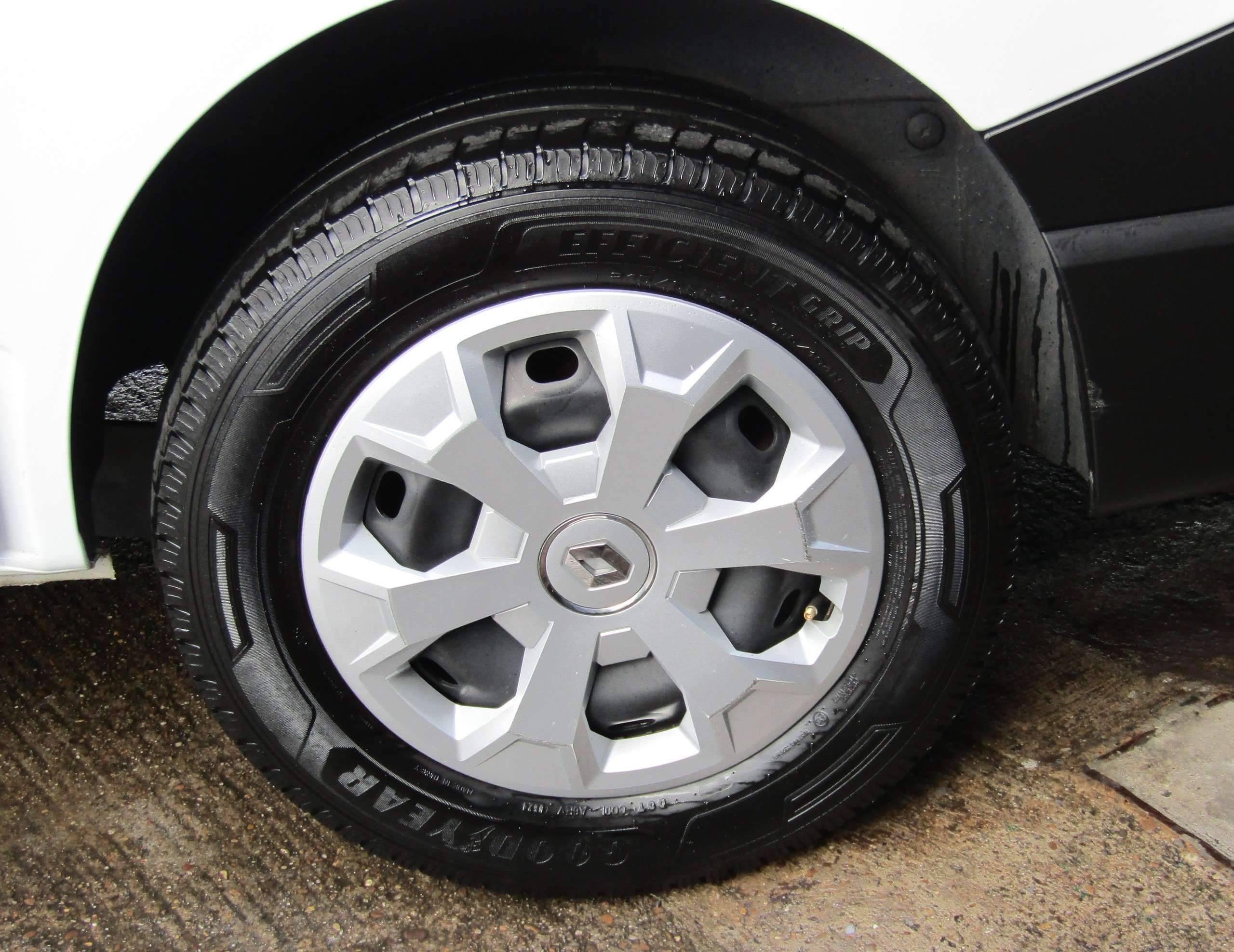 2024 RENAULT TRAFIC 2024 RENAULT TRAFIC