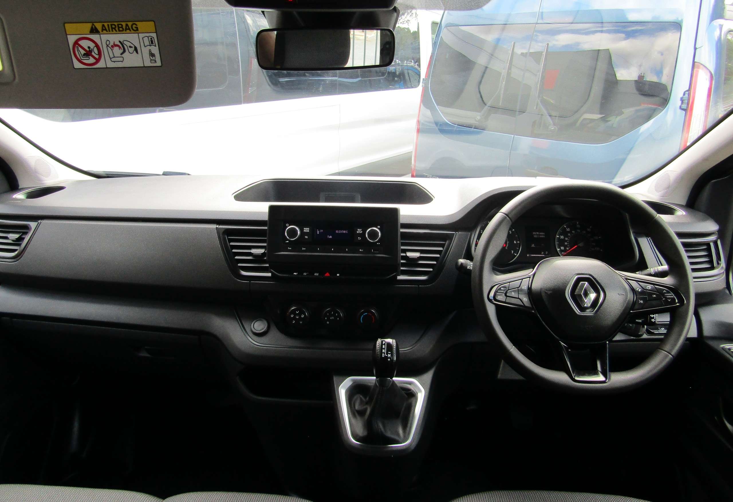 2023 RENAULT TRAFIC 2023 RENAULT TRAFIC