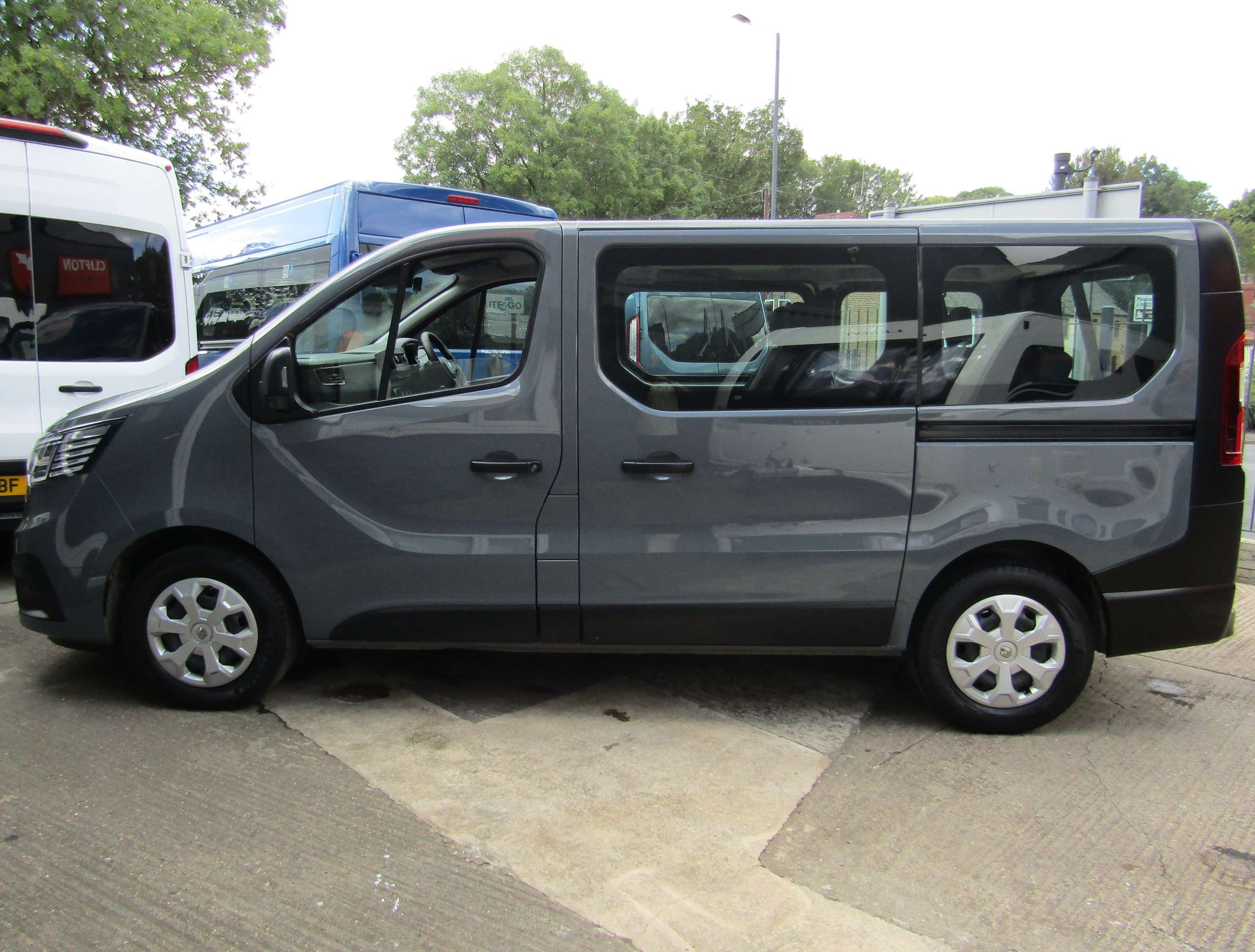 2023 RENAULT TRAFIC 2023 RENAULT TRAFIC