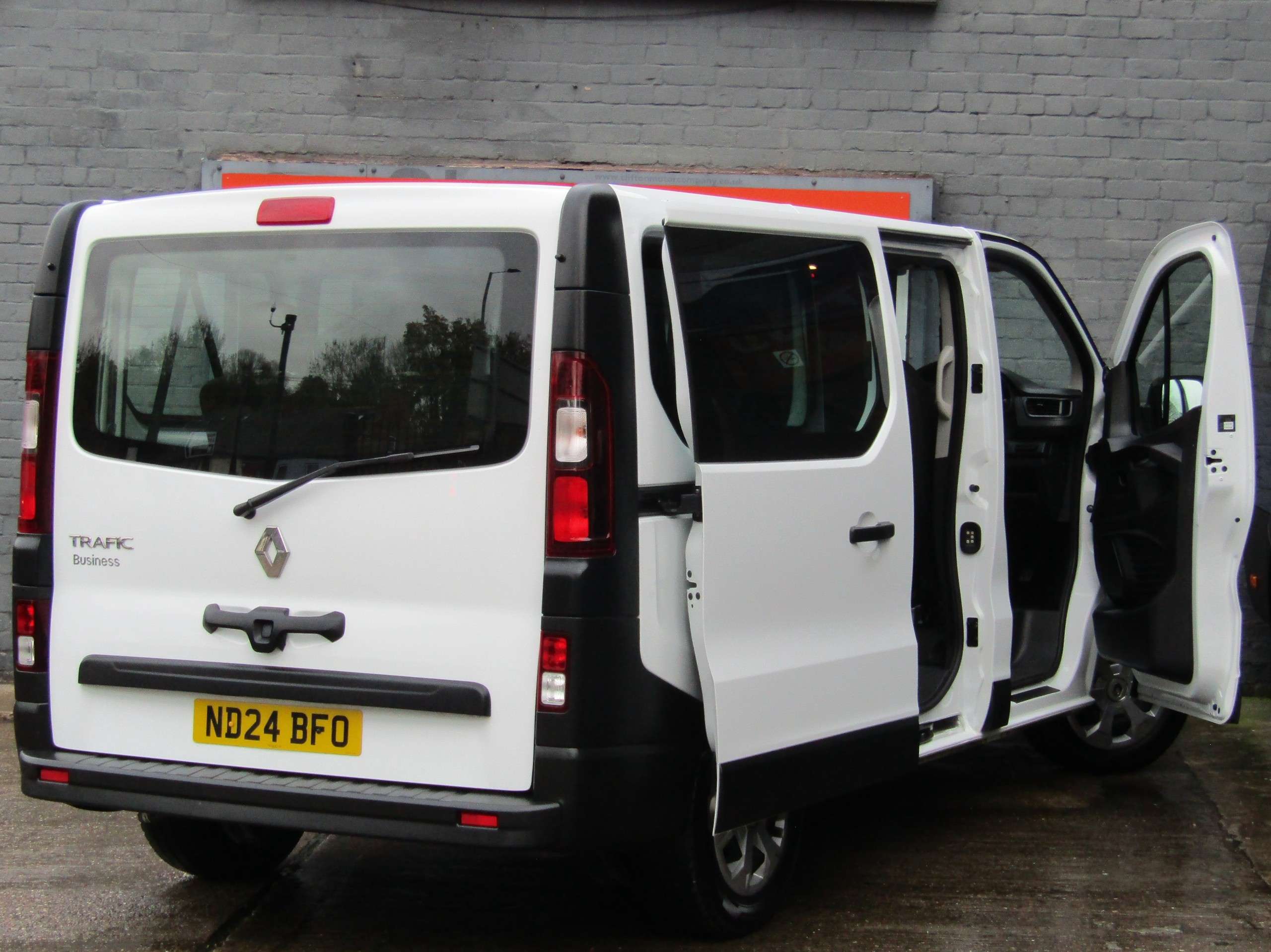 2024 RENAULT TRAFIC 2024 RENAULT TRAFIC