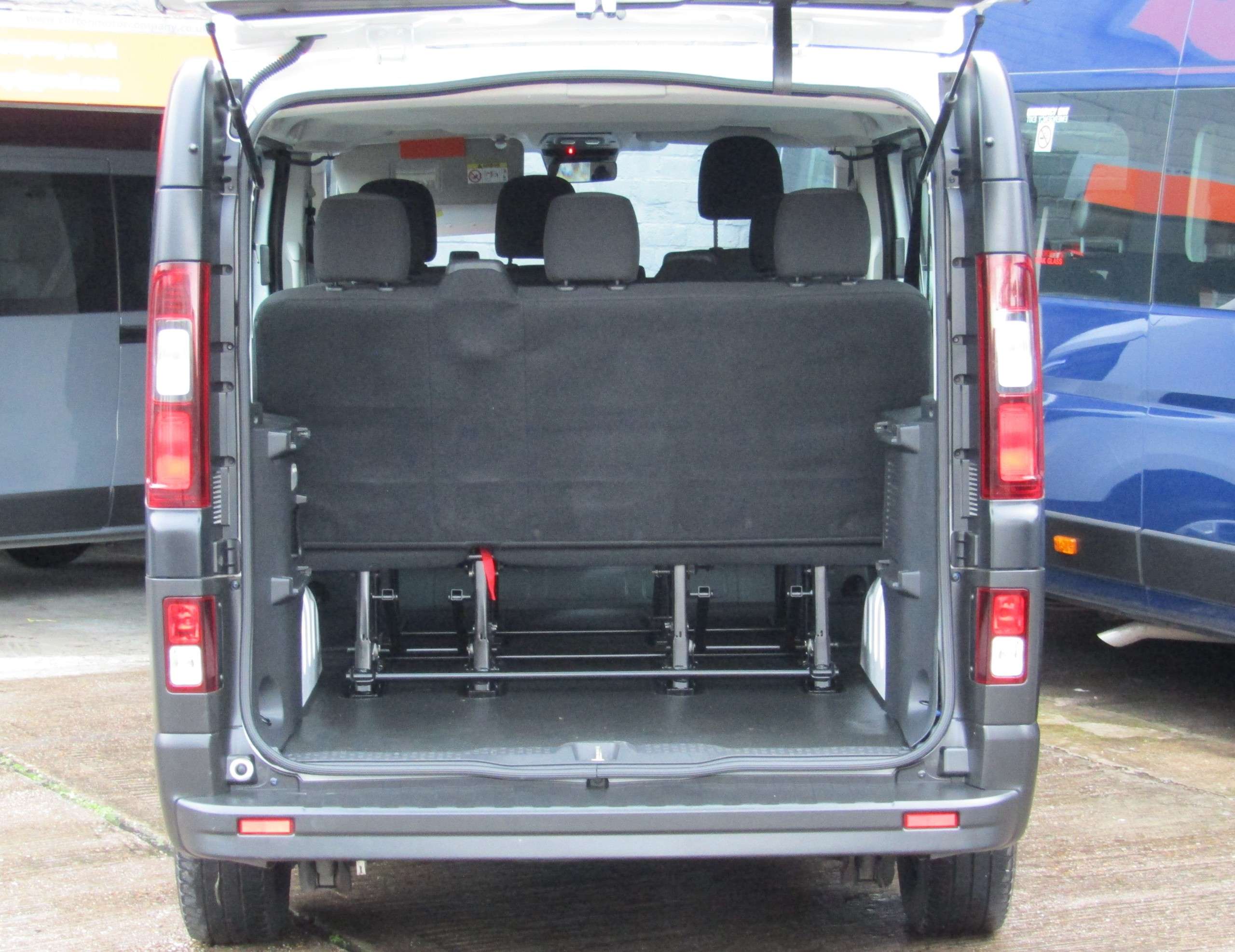 2024 RENAULT TRAFIC 2024 RENAULT TRAFIC