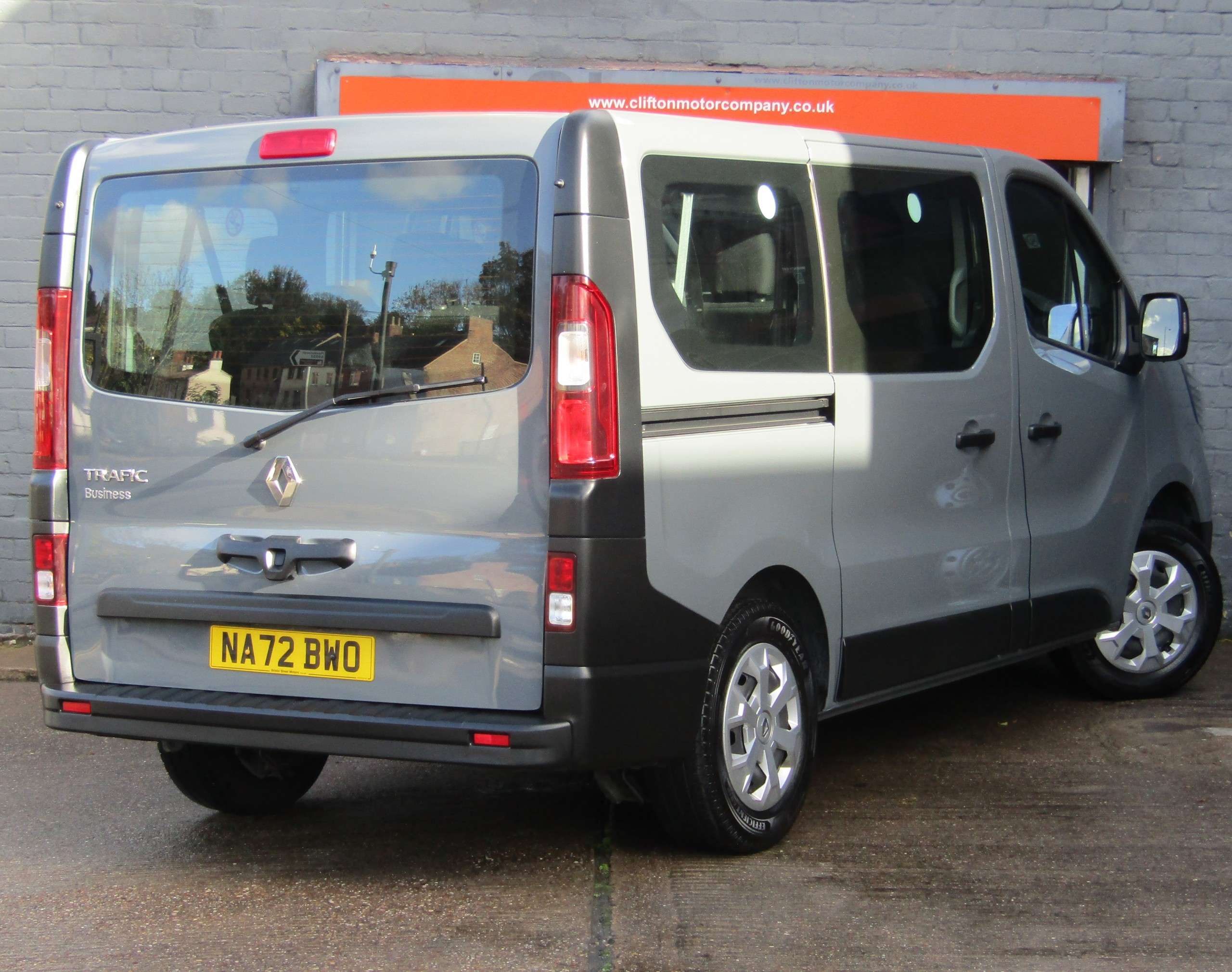 2022 RENAULT TRAFIC 2022 RENAULT TRAFIC