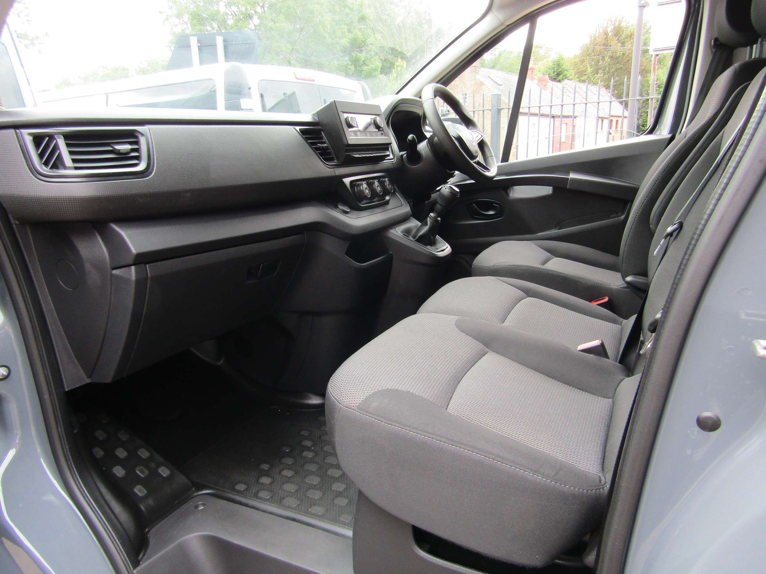 2023 RENAULT TRAFIC 2023 RENAULT TRAFIC