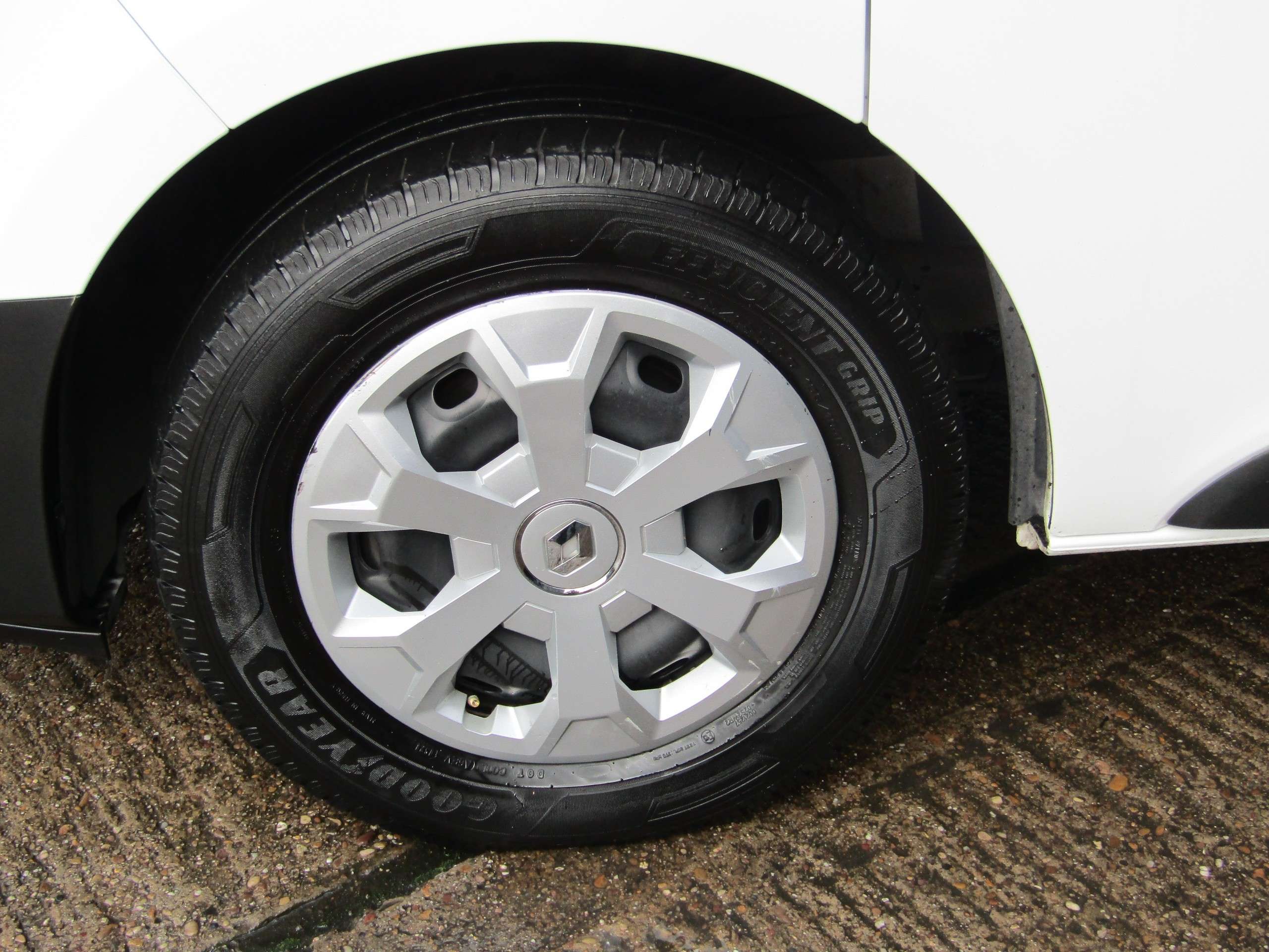 2024 RENAULT TRAFIC 2024 RENAULT TRAFIC