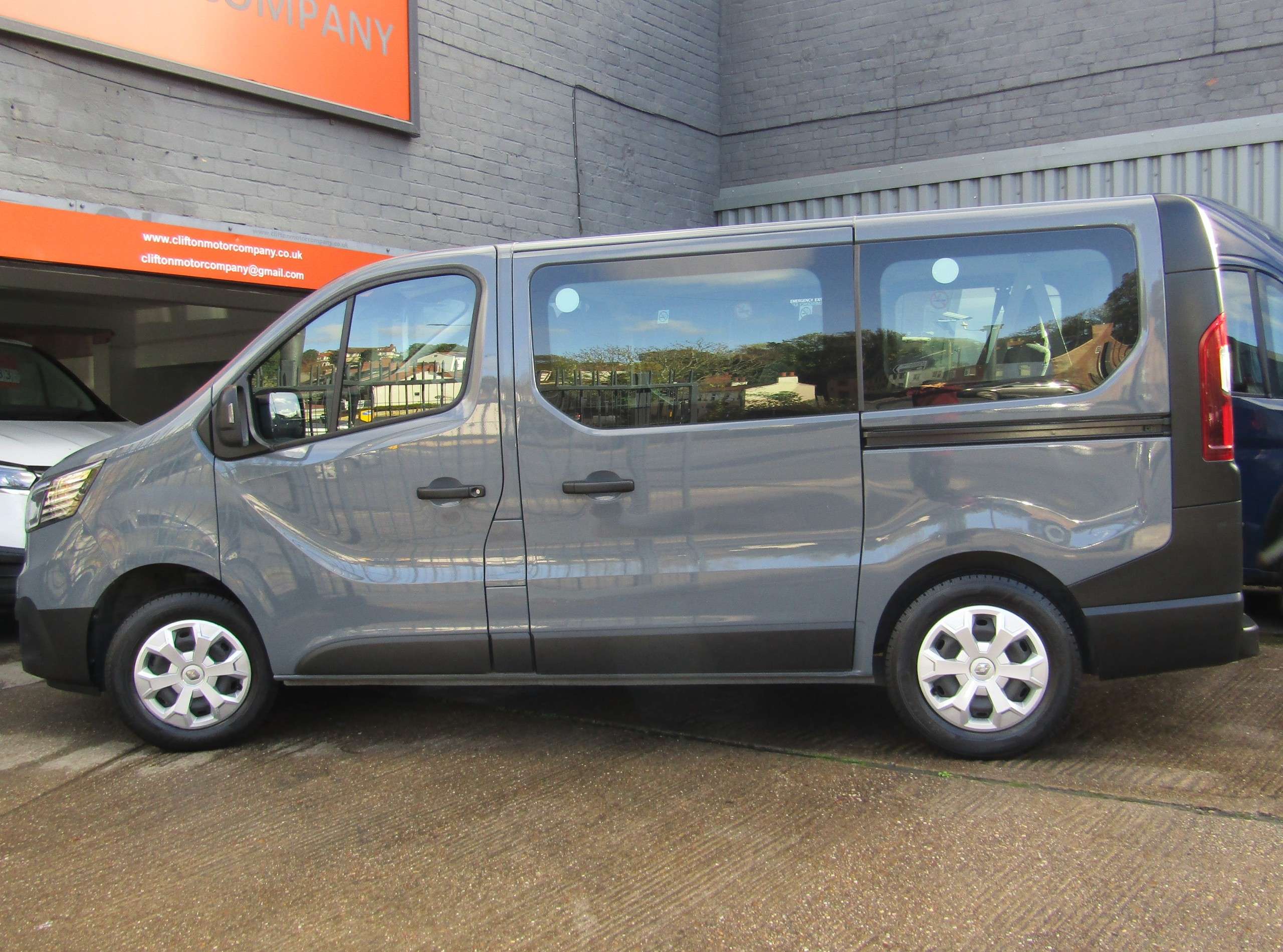 2022 RENAULT TRAFIC 2022 RENAULT TRAFIC