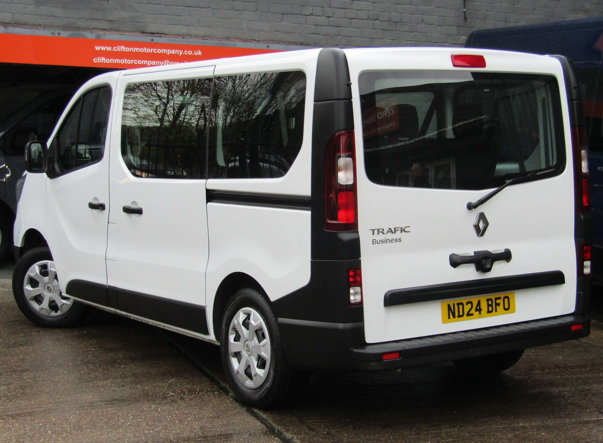 2024 RENAULT TRAFIC 2024 RENAULT TRAFIC