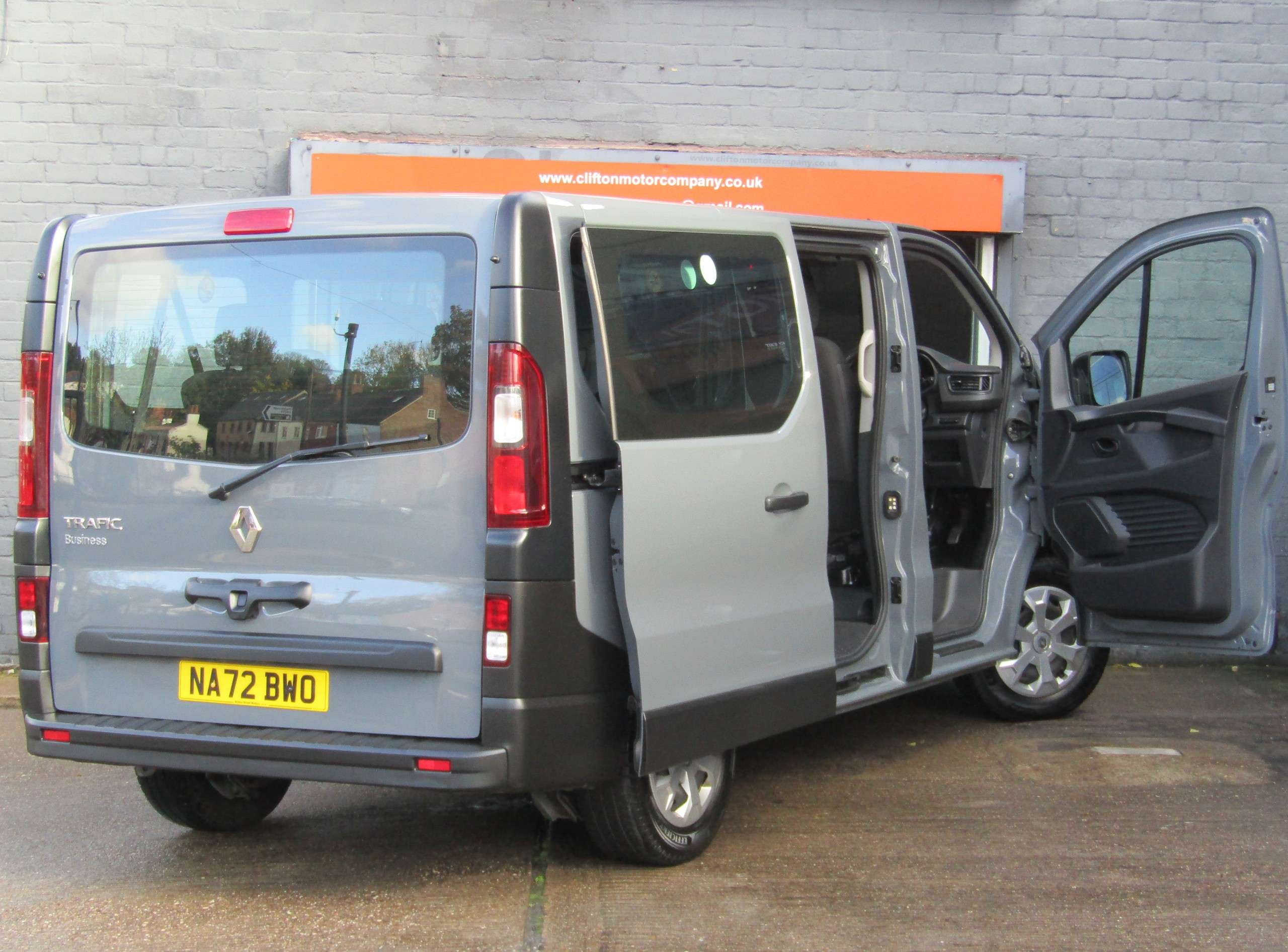 2022 RENAULT TRAFIC 2022 RENAULT TRAFIC