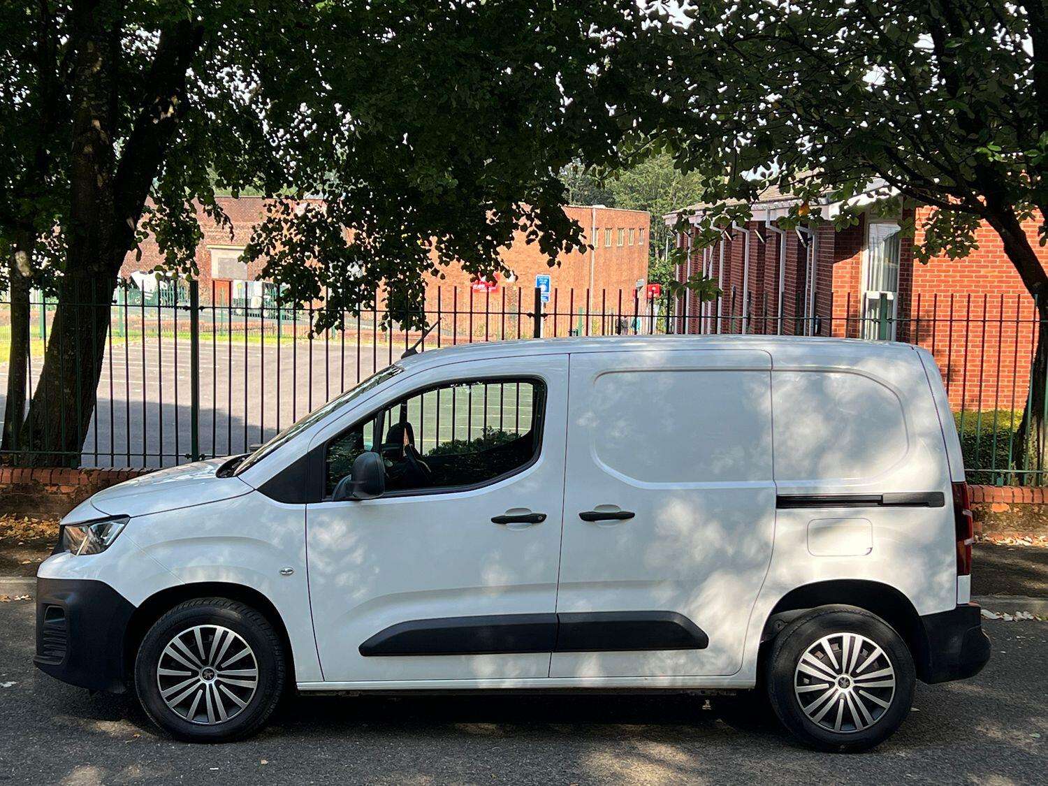 2019 PEUGEOT PARTNER 2019 PEUGEOT PARTNER