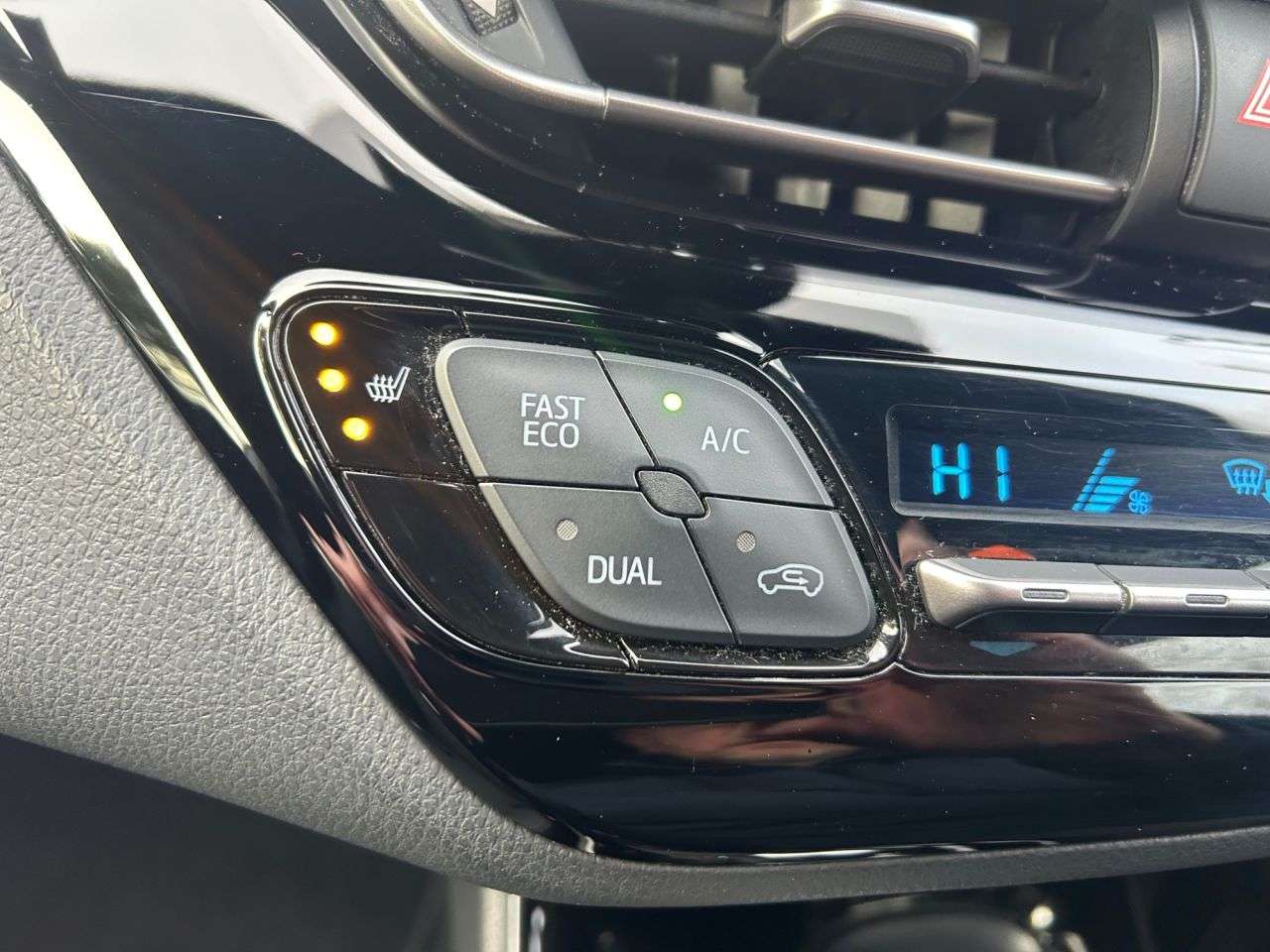 2020 TOYOTA C-HR 2020 TOYOTA C-HR