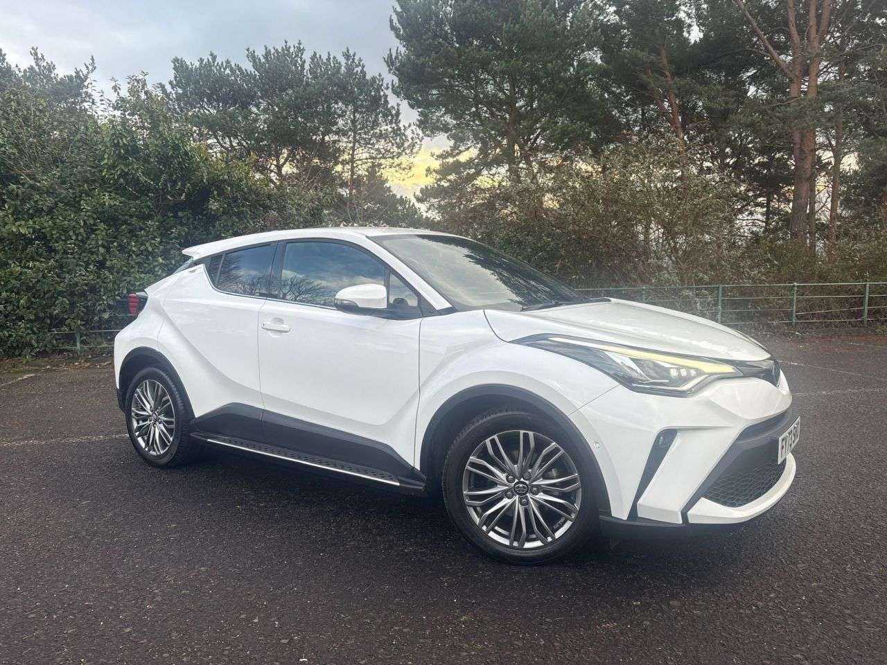 2023 TOYOTA C-HR 2023 TOYOTA C-HR