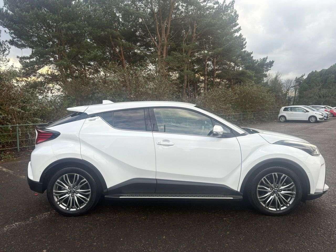 2023 TOYOTA C-HR 2023 TOYOTA C-HR