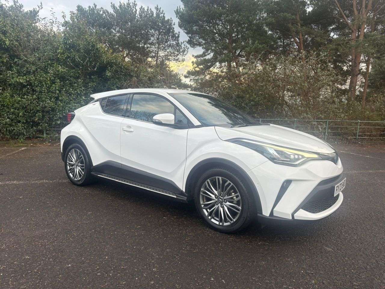 2023 TOYOTA C-HR 2023 TOYOTA C-HR