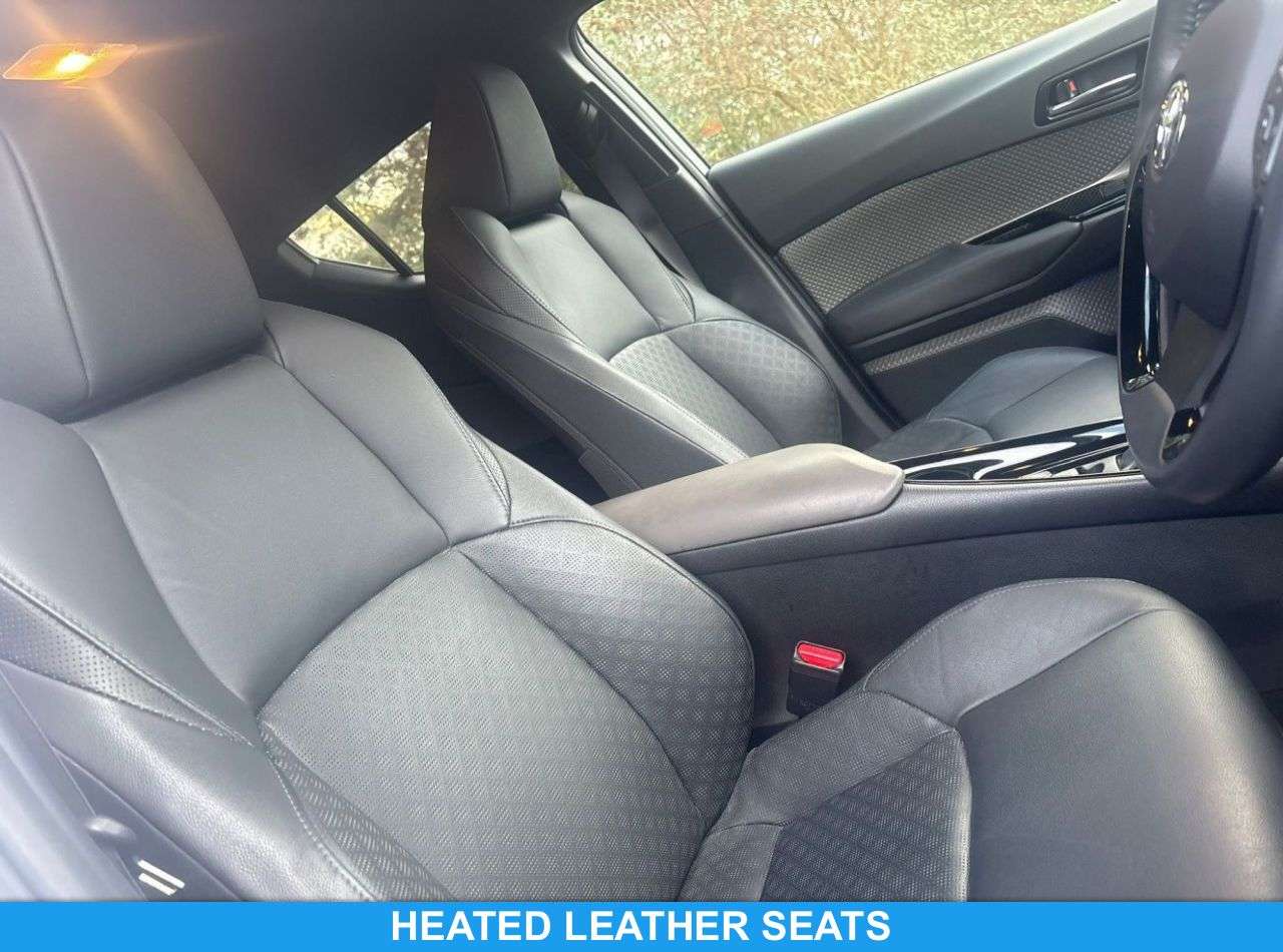 2023 TOYOTA C-HR 2023 TOYOTA C-HR