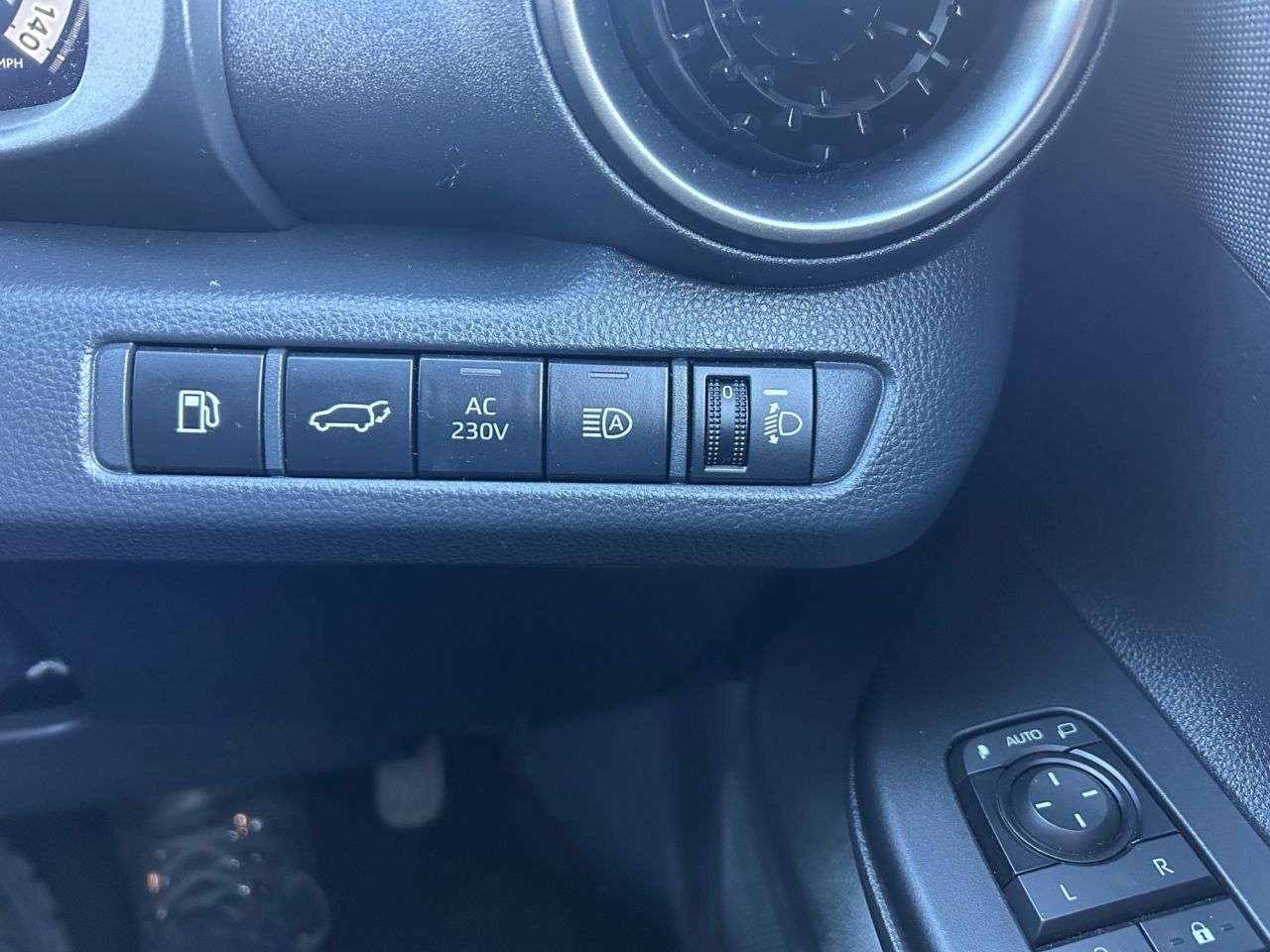 2025 TOYOTA YARIS CROSS 2025 TOYOTA YARIS CROSS