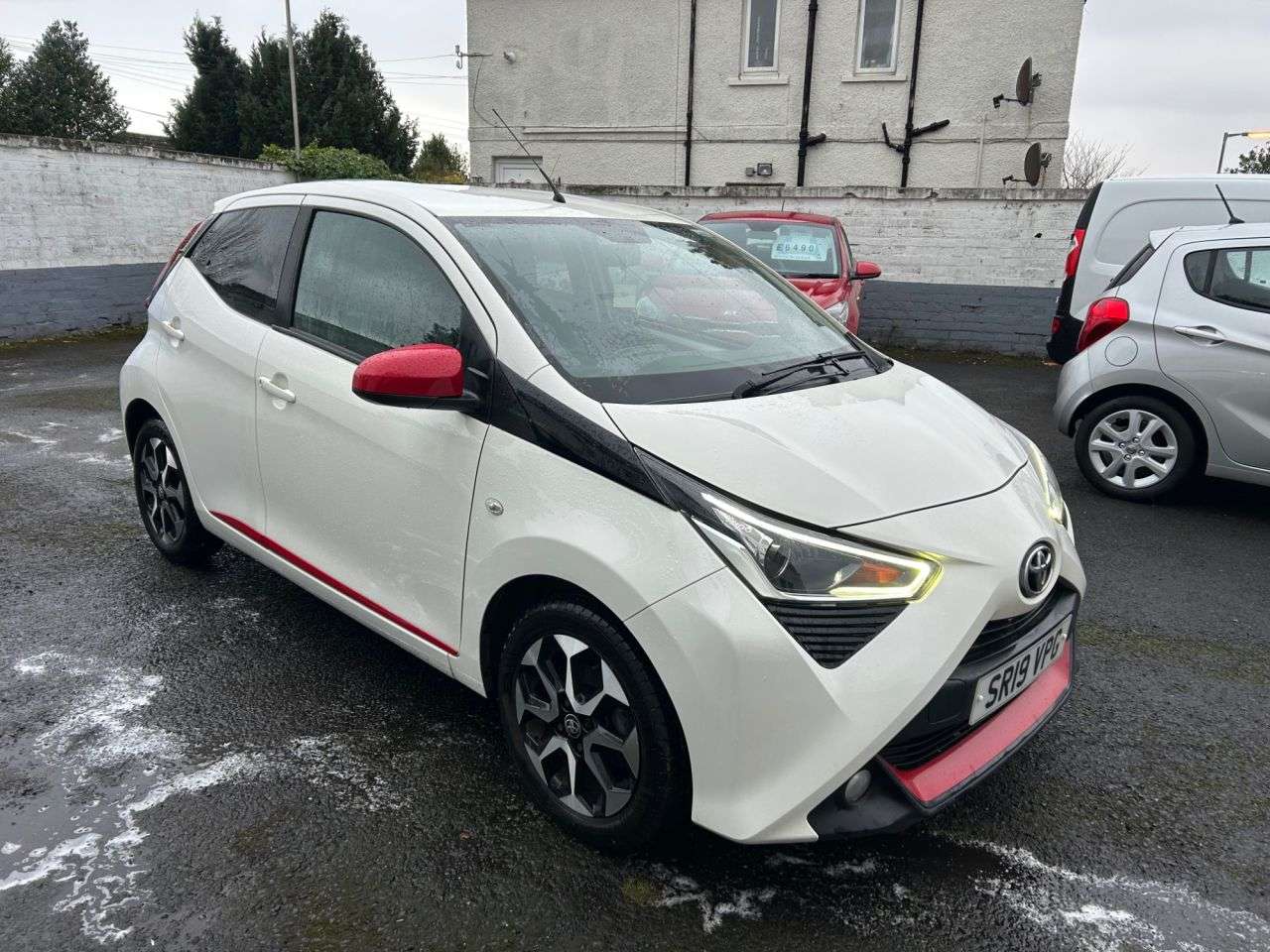 A 2019 TOYOTA AYGO 1.0 VVT-i x-trend Hatchback 5dr Petrol Manual Euro 6 (71 ps) A 2019 TOYOTA AYGO 1.0 VVT-i x-trend Hatchback 5dr Petrol Manual Euro 6 (71 ps)