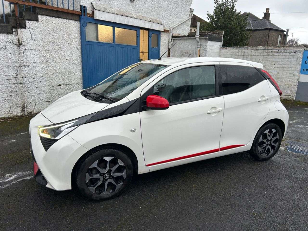A 2019 TOYOTA AYGO 1.0 VVT-i x-trend Hatchback 5dr Petrol Manual Euro 6 (71 ps) A 2019 TOYOTA AYGO 1.0 VVT-i x-trend Hatchback 5dr Petrol Manual Euro 6 (71 ps)