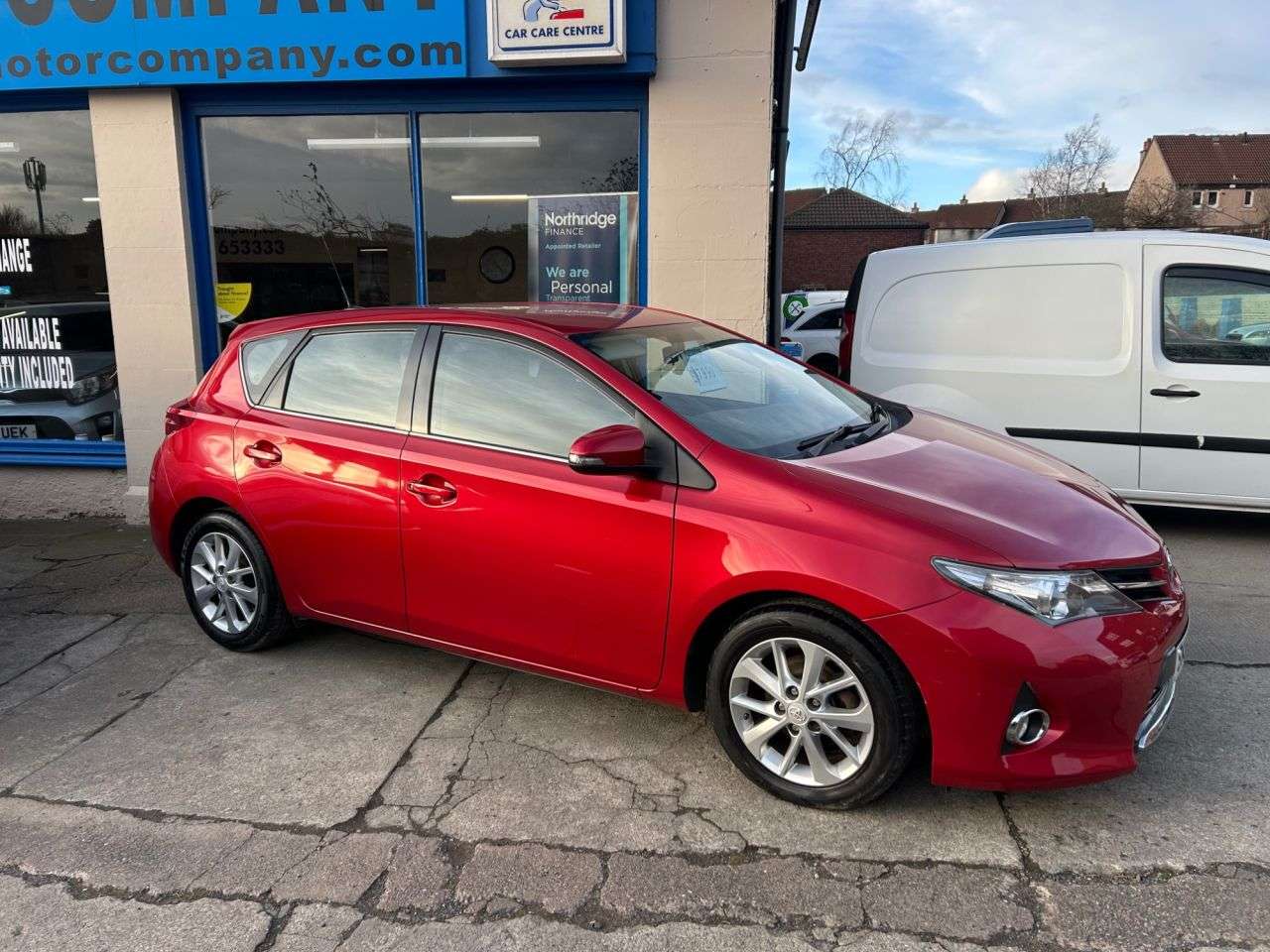 A 2014 TOYOTA AURIS 1.33 Dual VVT-i Icon Hatchback 5dr Petrol Manual Euro 5 (s/s) (101 ps) A 2014 TOYOTA AURIS 1.33 Dual VVT-i Icon Hatchback 5dr Petrol Manual Euro 5 (s/s) (101 ps)