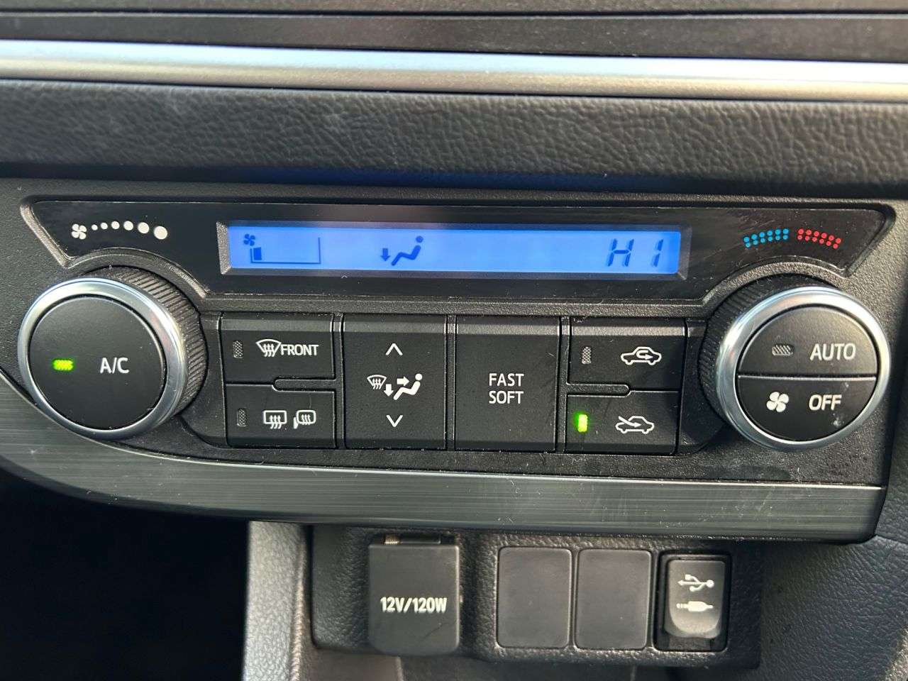 2014 TOYOTA AURIS 2014 TOYOTA AURIS