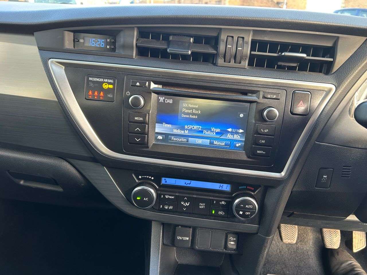 2014 TOYOTA AURIS 2014 TOYOTA AURIS