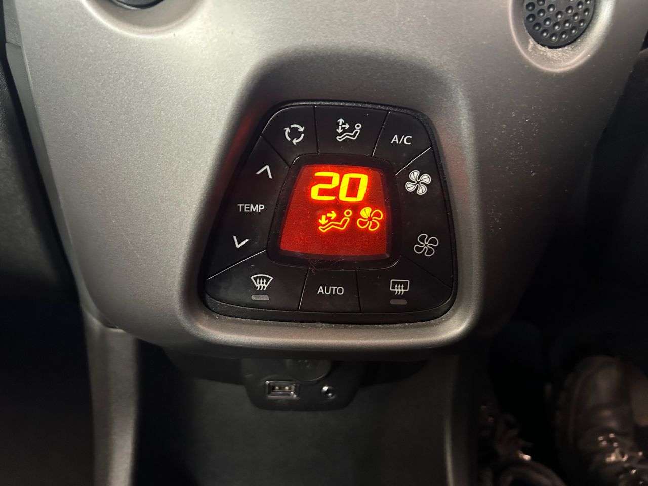 2019 TOYOTA AYGO 2019 TOYOTA AYGO