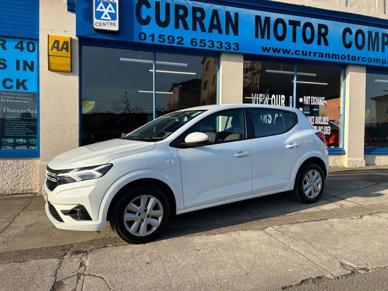 A 2023 DACIA SANDERO 1.0 TCe Expression Hatchback 5dr Petrol Manual Euro 6 (s/s) (90 ps) A 2023 DACIA SANDERO 1.0 TCe Expression Hatchback 5dr Petrol Manual Euro 6 (s/s) (90 ps)