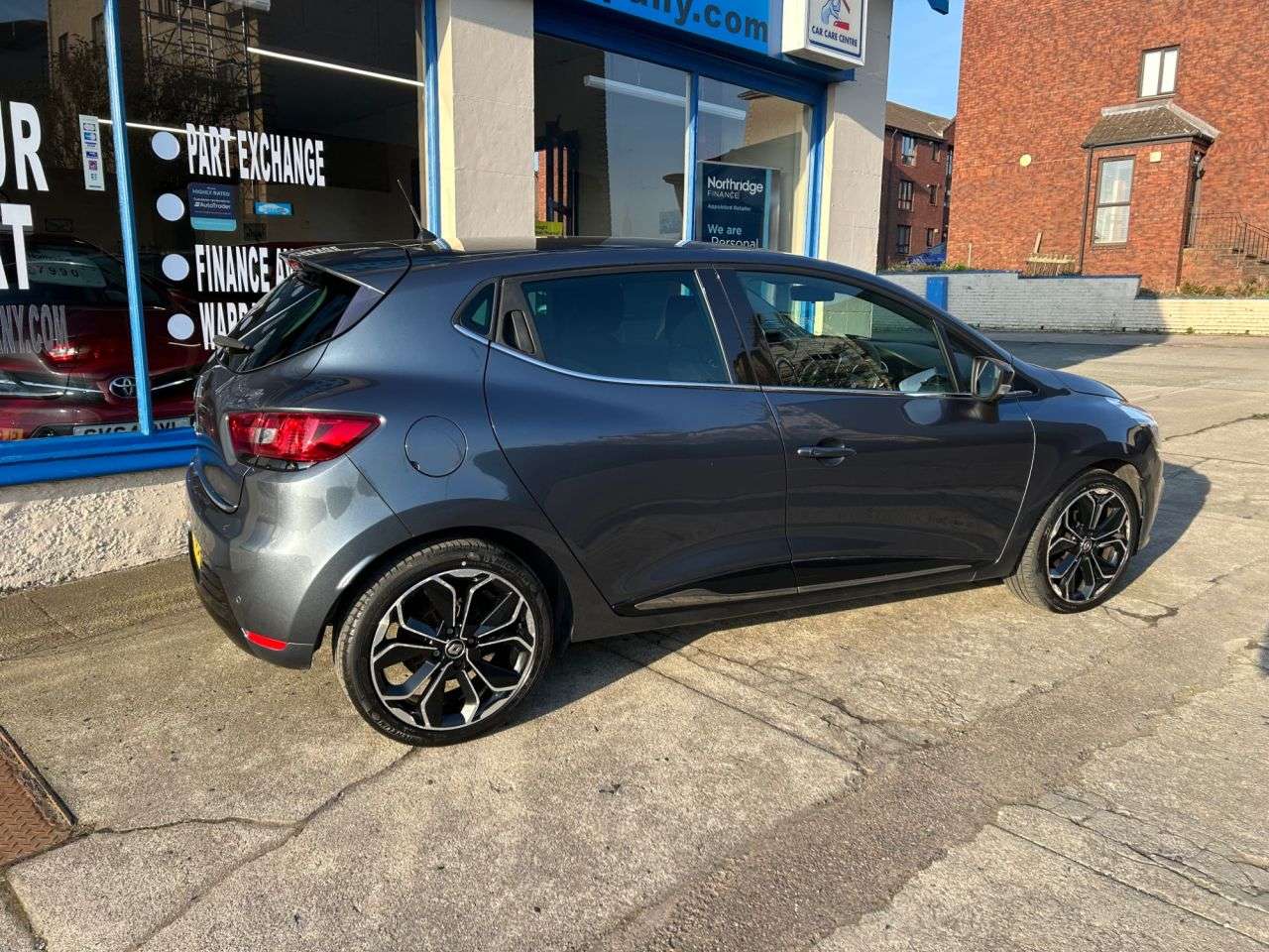 2019 RENAULT CLIO 2019 RENAULT CLIO