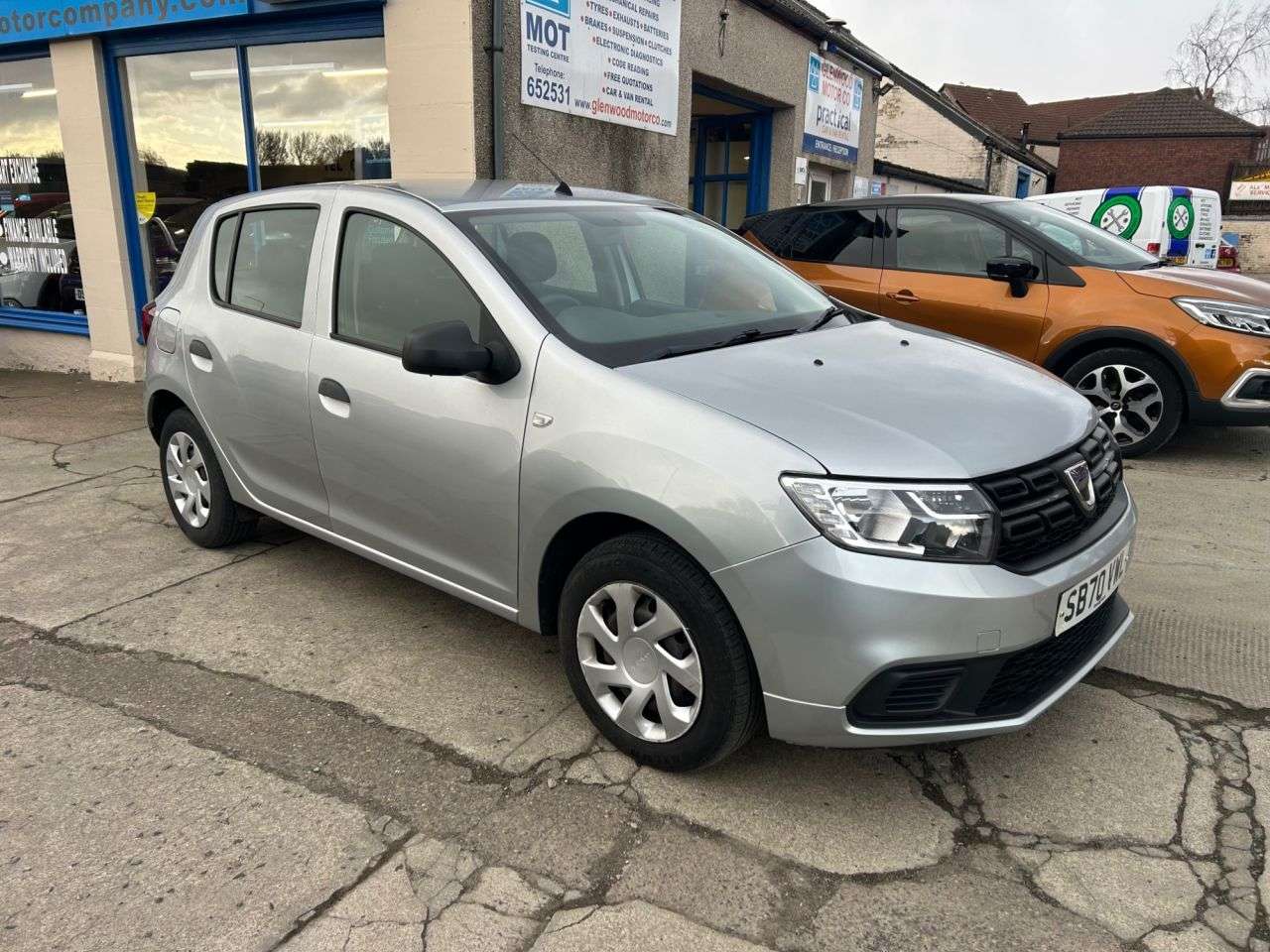 A 2021 DACIA SANDERO 1.0 SCe Essential Hatchback 5dr Petrol Manual Euro 6 (75 ps) A 2021 DACIA SANDERO 1.0 SCe Essential Hatchback 5dr Petrol Manual Euro 6 (75 ps)