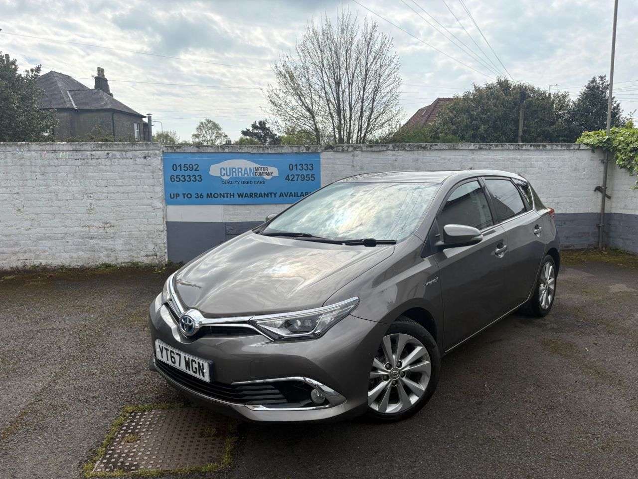 A 2017 TOYOTA AURIS 1.8 VVT-h Excel Hatchback 5dr Petrol Hybrid CVT Euro 6 (s/s) (Safety Sense) A 2017 TOYOTA AURIS 1.8 VVT-h Excel Hatchback 5dr Petrol Hybrid CVT Euro 6 (s/s) (Safety Sense)