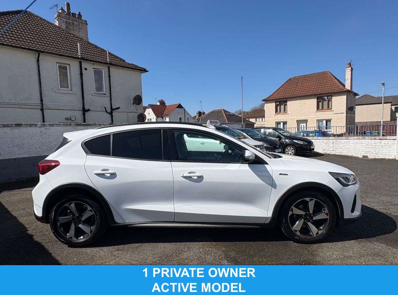 A 2023 FORD FOCUS 1.0T EcoBoost Hatchback 5dr Petrol Manual Euro 6 (s/s) (125 ps) A 2023 FORD FOCUS 1.0T EcoBoost Hatchback 5dr Petrol Manual Euro 6 (s/s) (125 ps)