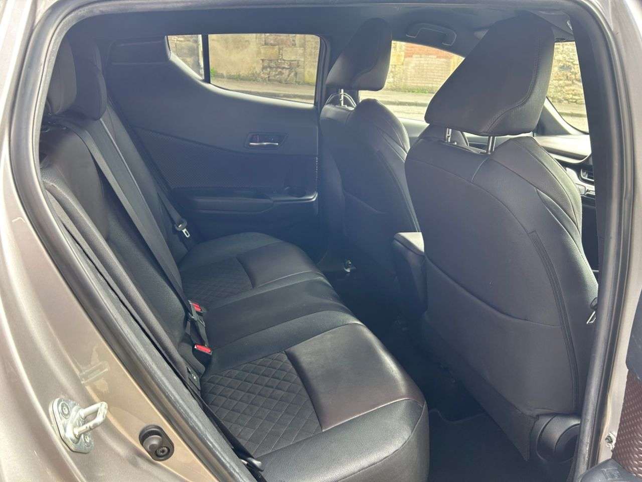 2017 TOYOTA C-HR 2017 TOYOTA C-HR