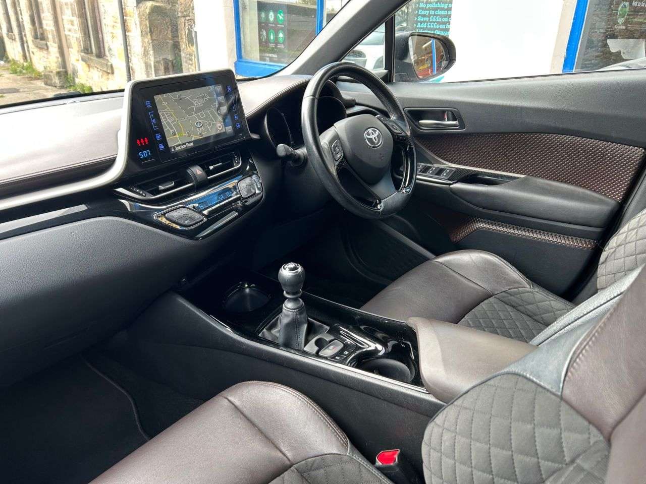 2017 TOYOTA C-HR 2017 TOYOTA C-HR