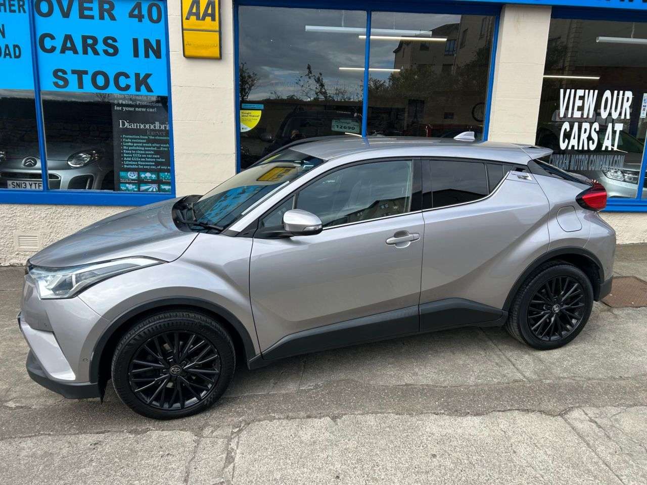 A 2017 TOYOTA C-HR 1.2 VVT-i Excel SUV 5dr Petrol Manual Euro 6 (s/s) (115 ps) A 2017 TOYOTA C-HR 1.2 VVT-i Excel SUV 5dr Petrol Manual Euro 6 (s/s) (115 ps)