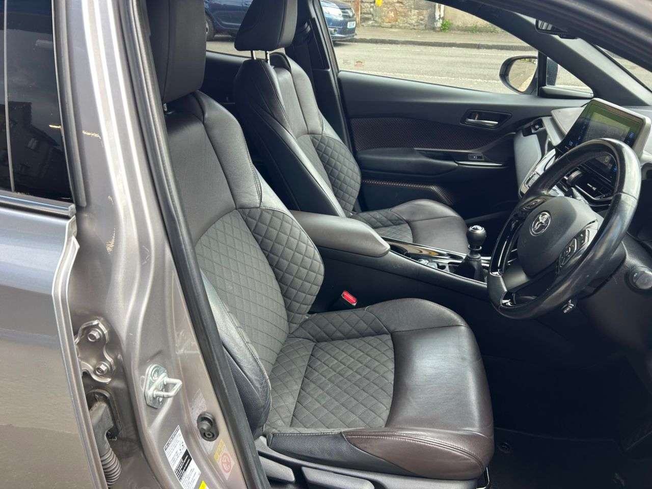 2017 TOYOTA C-HR 2017 TOYOTA C-HR