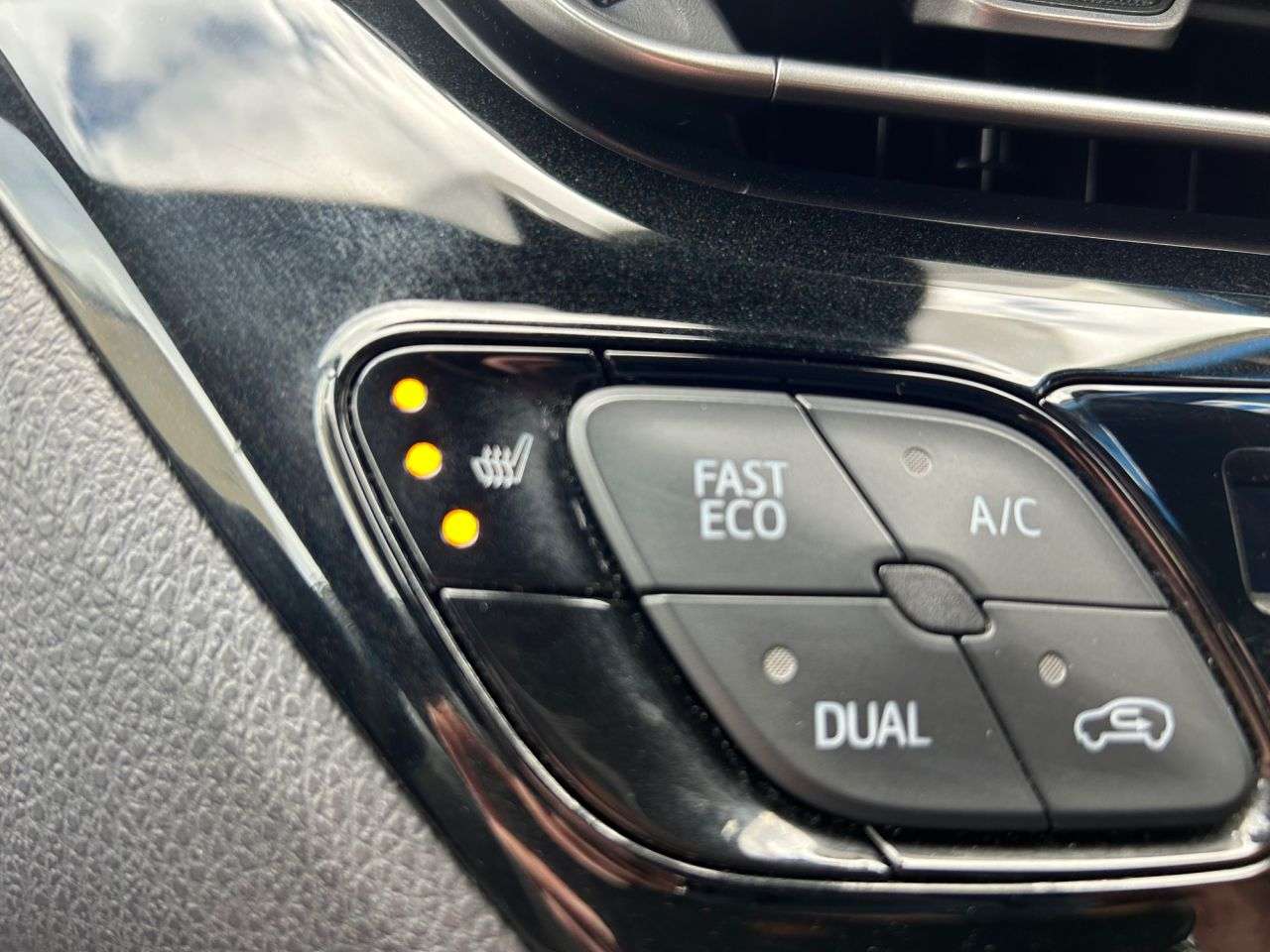 2017 TOYOTA C-HR 2017 TOYOTA C-HR