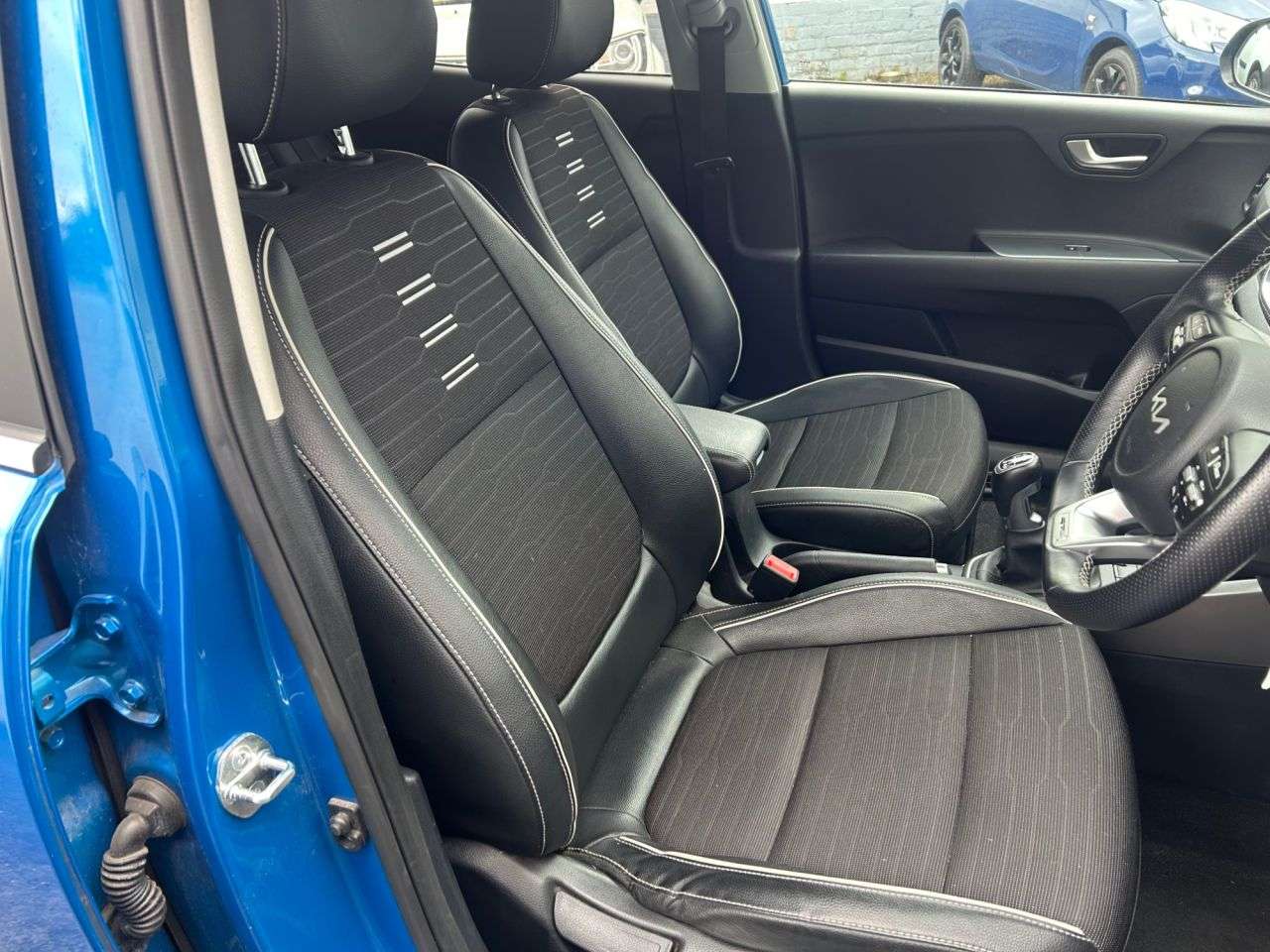 2023 KIA STONIC 2023 KIA STONIC