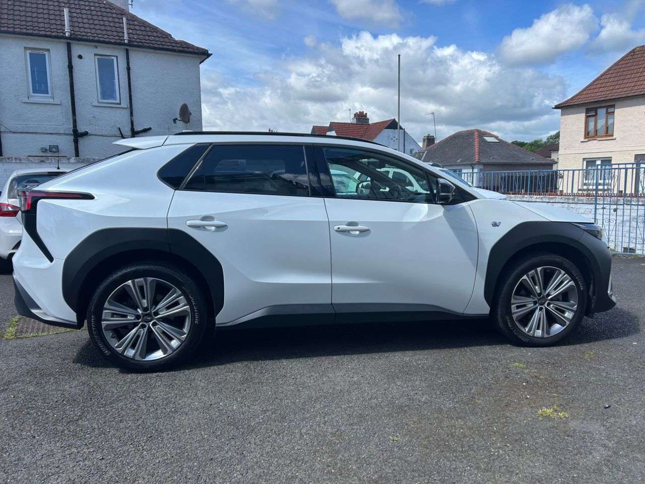 A 2023 SUBARU SOLTERRA 71.4kWh Touring SUV 5dr Electric Auto AWD (218 ps) A 2023 SUBARU SOLTERRA 71.4kWh Touring SUV 5dr Electric Auto AWD (218 ps)