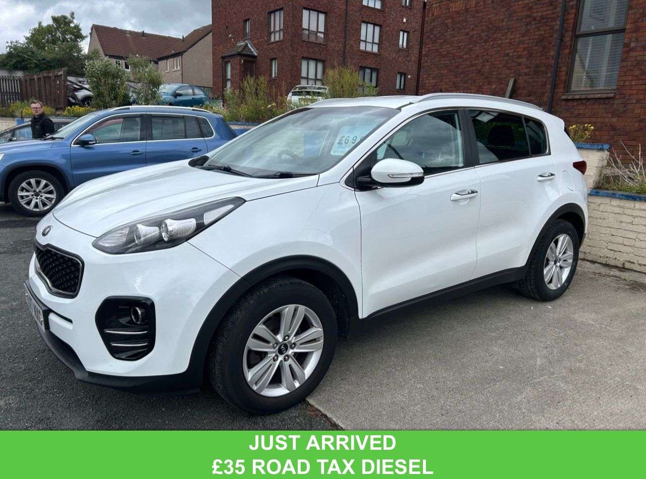 A 2017 KIA SPORTAGE 1.7 CRDi 2 SUV 5dr Diesel Manual Euro 6 (s/s) (114 bhp) A 2017 KIA SPORTAGE 1.7 CRDi 2 SUV 5dr Diesel Manual Euro 6 (s/s) (114 bhp)