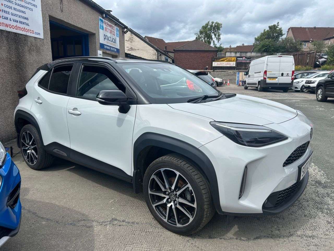 A 2022 TOYOTA YARIS CROSS 1.5 VVT-h GR SPORT SUV 5dr Petrol Hybrid E-CVT Euro 6 (s/s) (116 ps) A 2022 TOYOTA YARIS CROSS 1.5 VVT-h GR SPORT SUV 5dr Petrol Hybrid E-CVT Euro 6 (s/s) (116 ps)