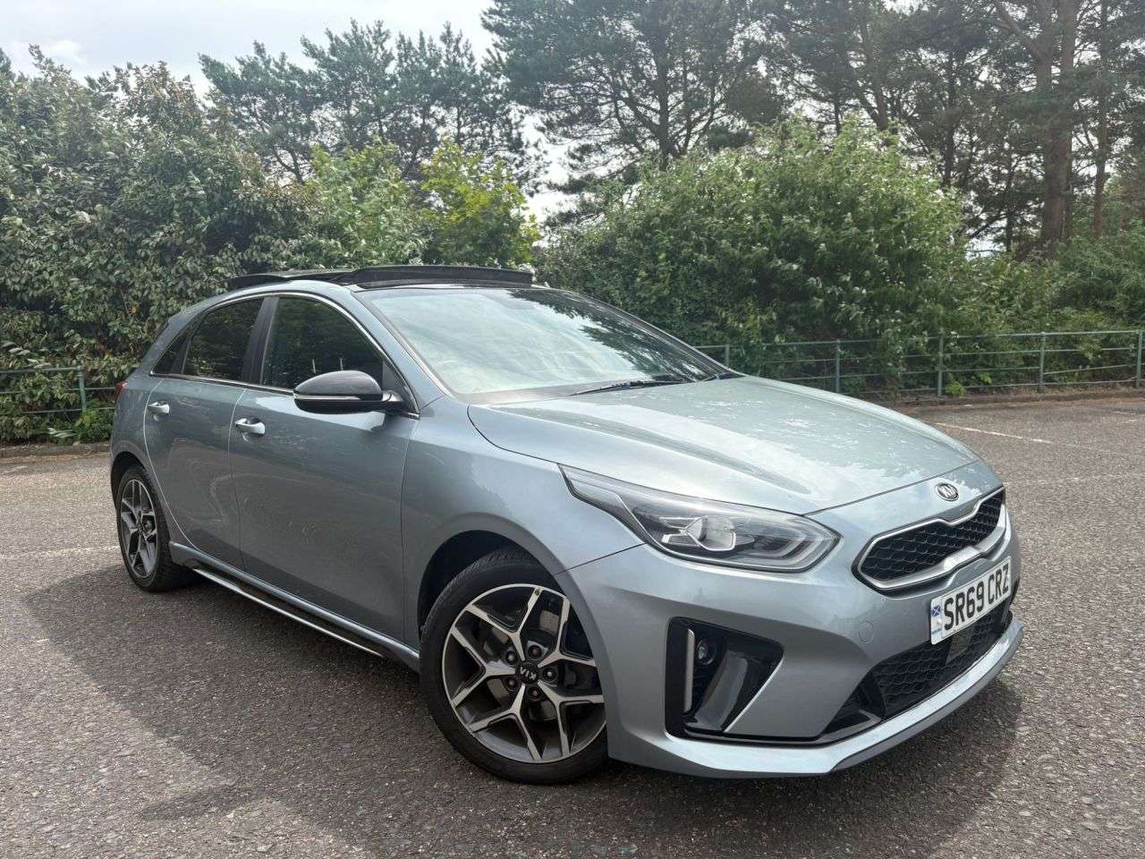 A 2020 KIA CEED 1.4 T-GDi GT-Line Lunar Edition Hatchback 5dr Petrol Manual Euro 6 (s/s) (1 A 2020 KIA CEED 1.4 T-GDi GT-Line Lunar Edition Hatchback 5dr Petrol Manual Euro 6 (s/s) (1