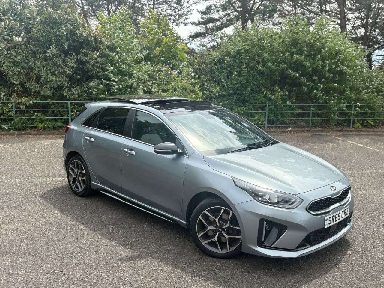 A 2020 KIA CEED 1.4 T-GDi GT-Line Lunar Edition Hatchback 5dr Petrol Manual Euro 6 (s/s) (1 A 2020 KIA CEED 1.4 T-GDi GT-Line Lunar Edition Hatchback 5dr Petrol Manual Euro 6 (s/s) (1