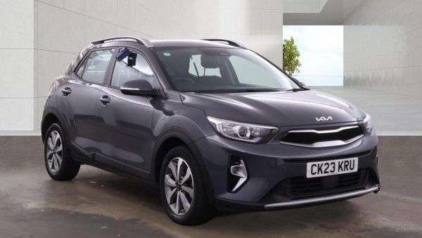 A 2023 KIA STONIC 1.0 T-GDi 2 SUV 5dr Petrol Manual Euro 6 (s/s) (99 bhp) A 2023 KIA STONIC 1.0 T-GDi 2 SUV 5dr Petrol Manual Euro 6 (s/s) (99 bhp)
