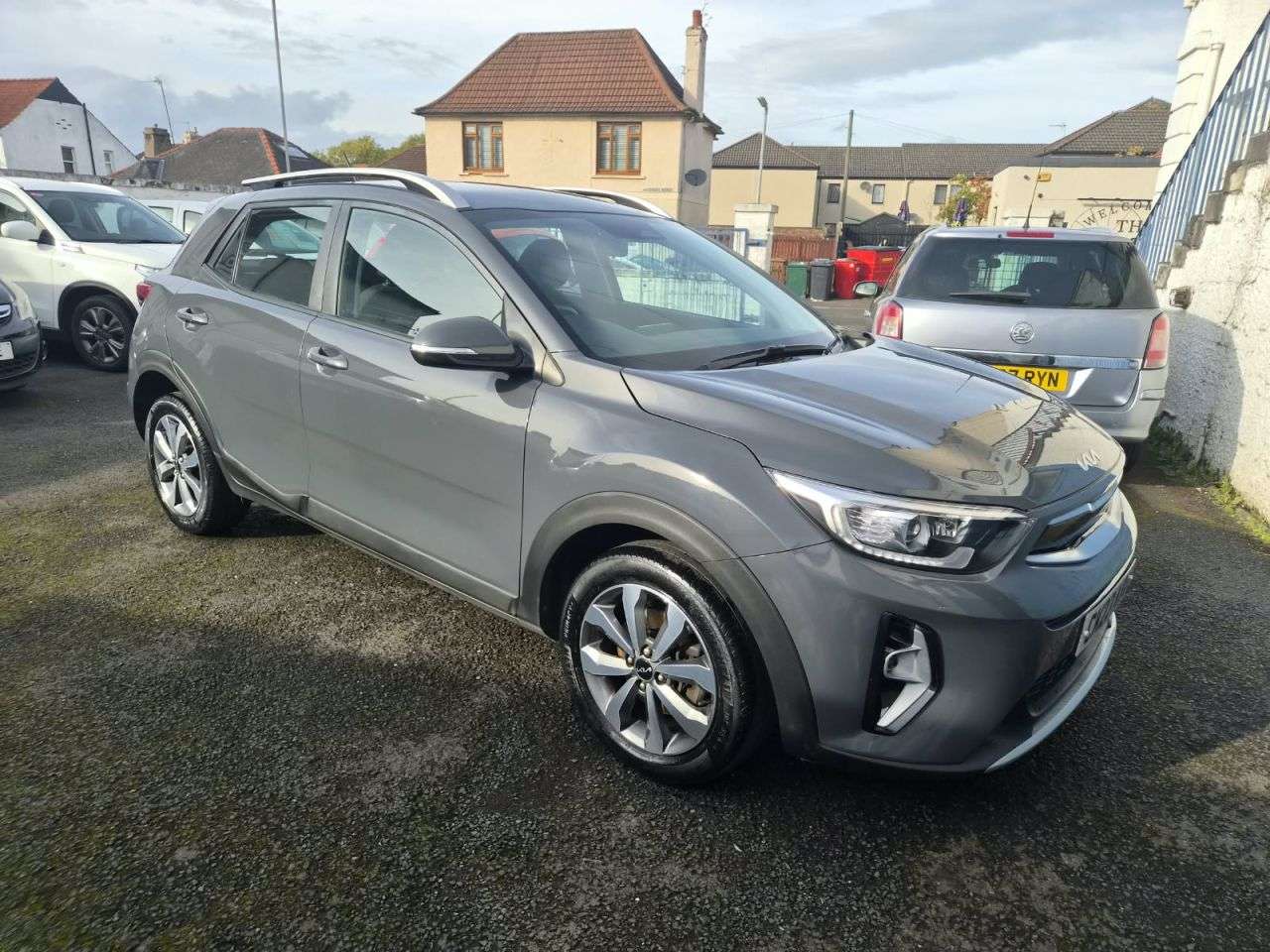 A 2023 KIA STONIC 1.0 T-GDi 2 SUV 5dr Petrol Manual Euro 6 (s/s) (99 bhp) A 2023 KIA STONIC 1.0 T-GDi 2 SUV 5dr Petrol Manual Euro 6 (s/s) (99 bhp)